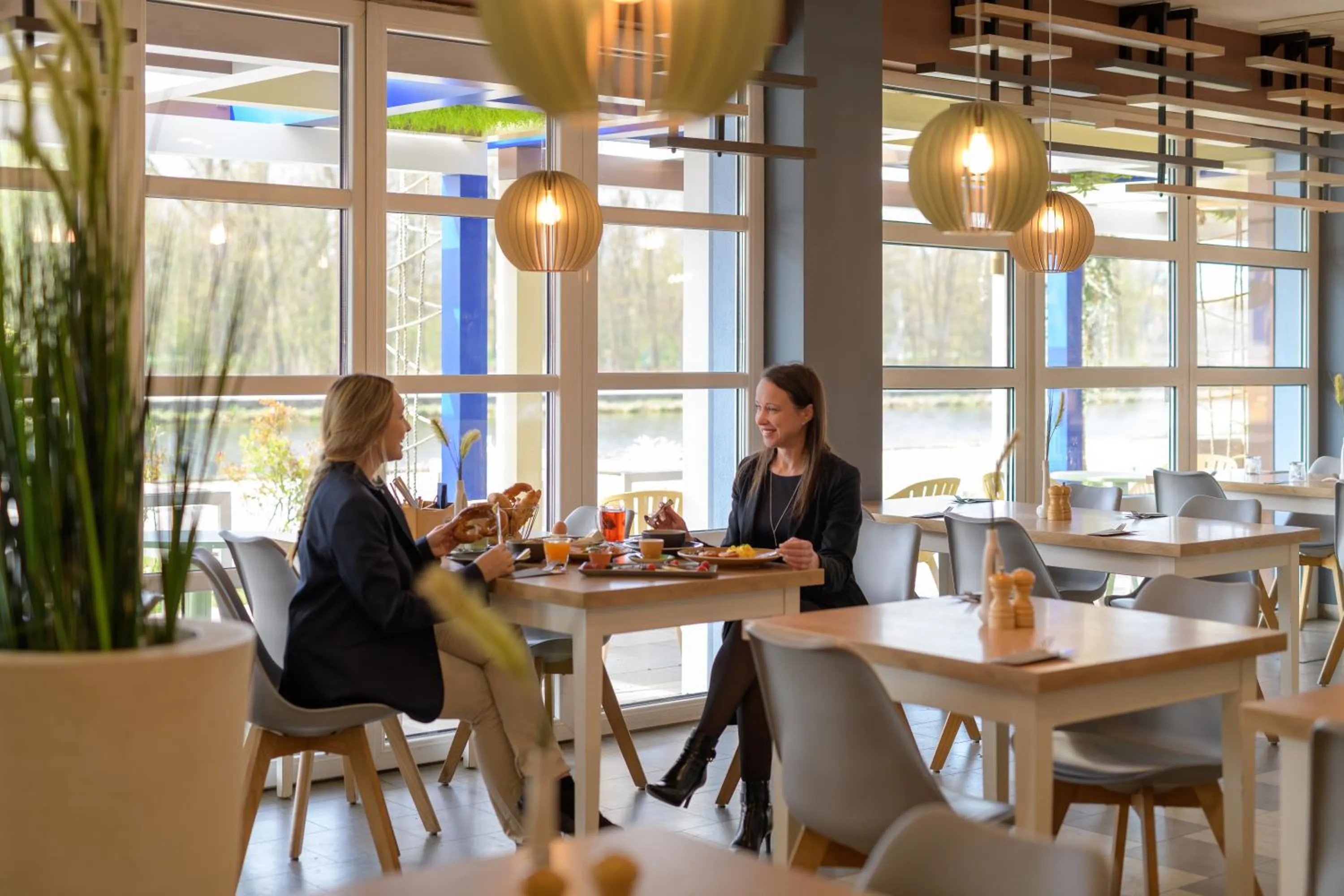 Restaurant/places to eat in Ibis Styles Regensburg