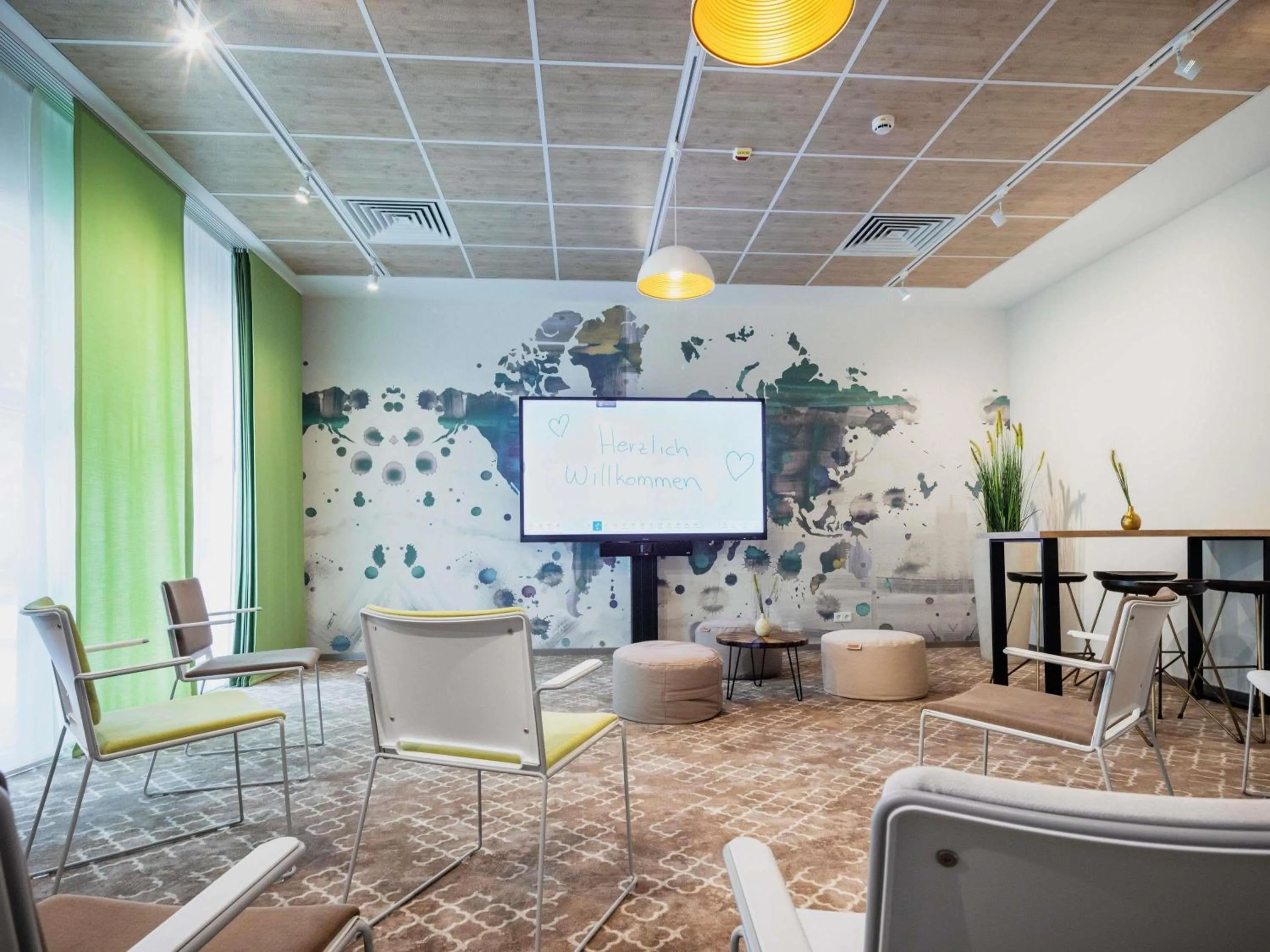 Meeting/conference room in Ibis Styles Regensburg