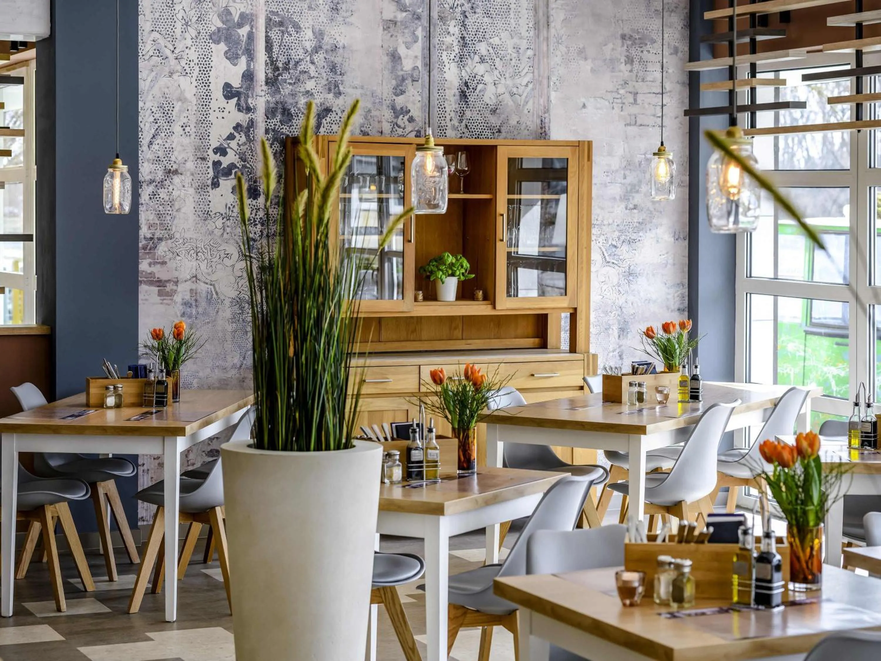 Restaurant/places to eat in Ibis Styles Regensburg