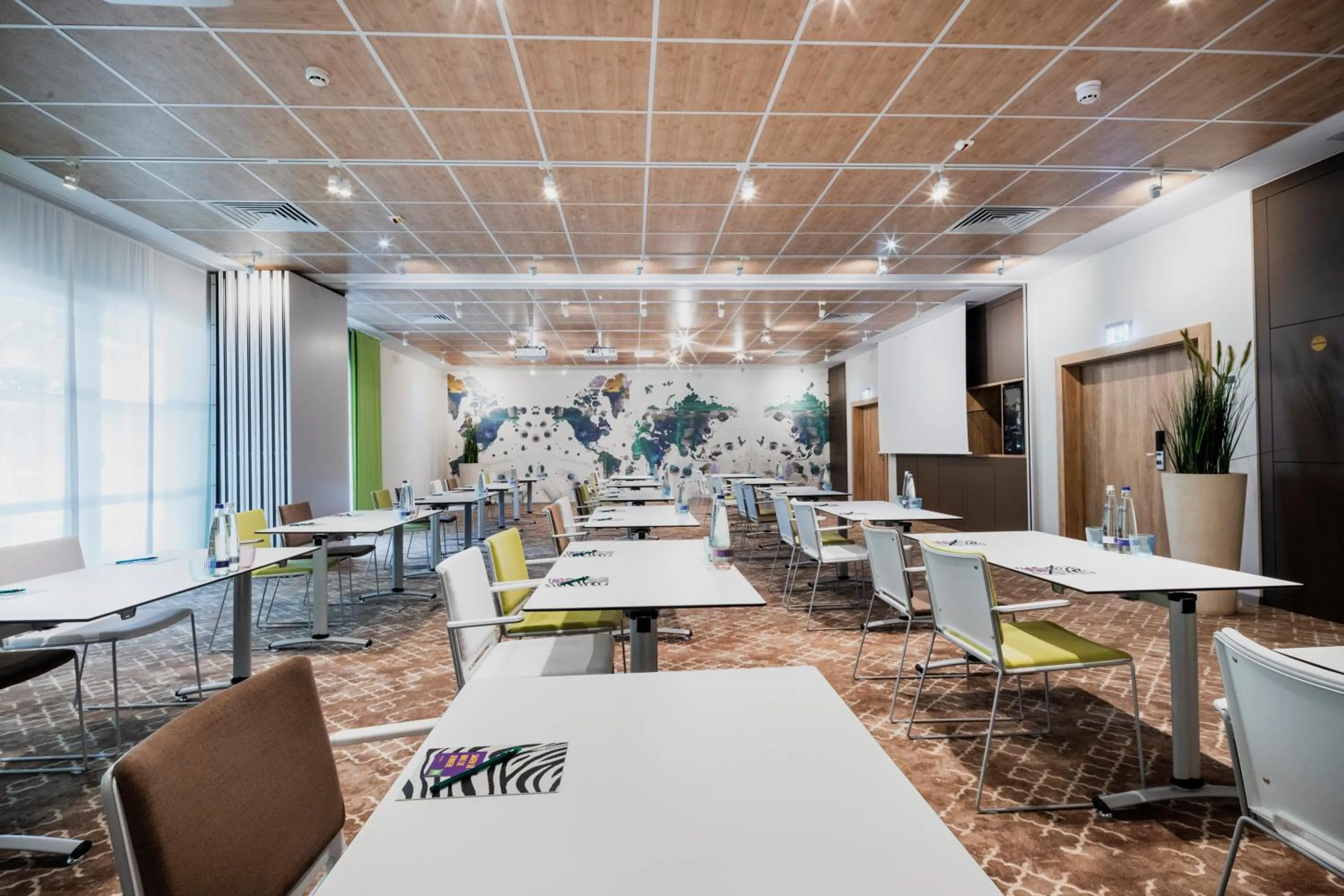 Meeting/conference room in Ibis Styles Regensburg
