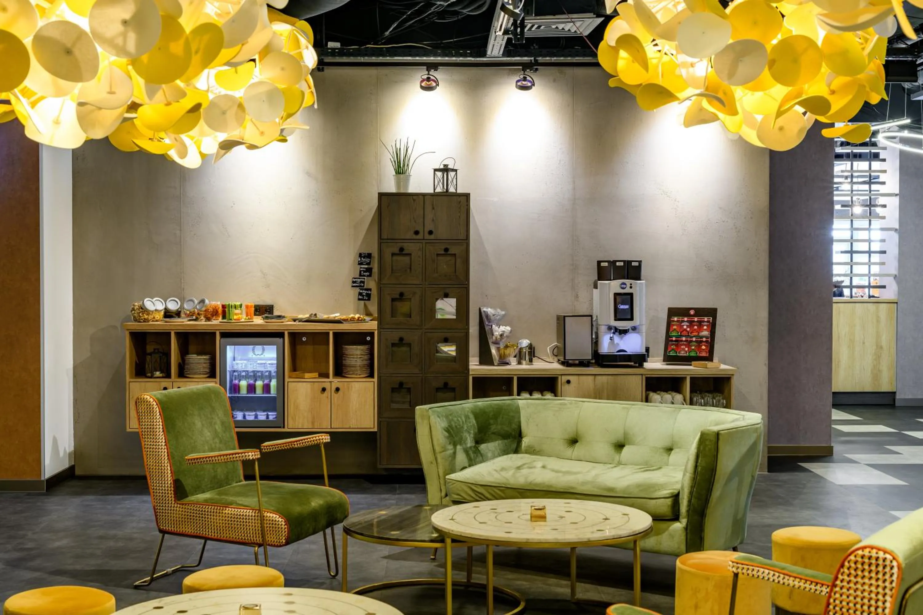 Coffee/tea facilities in Ibis Styles Regensburg