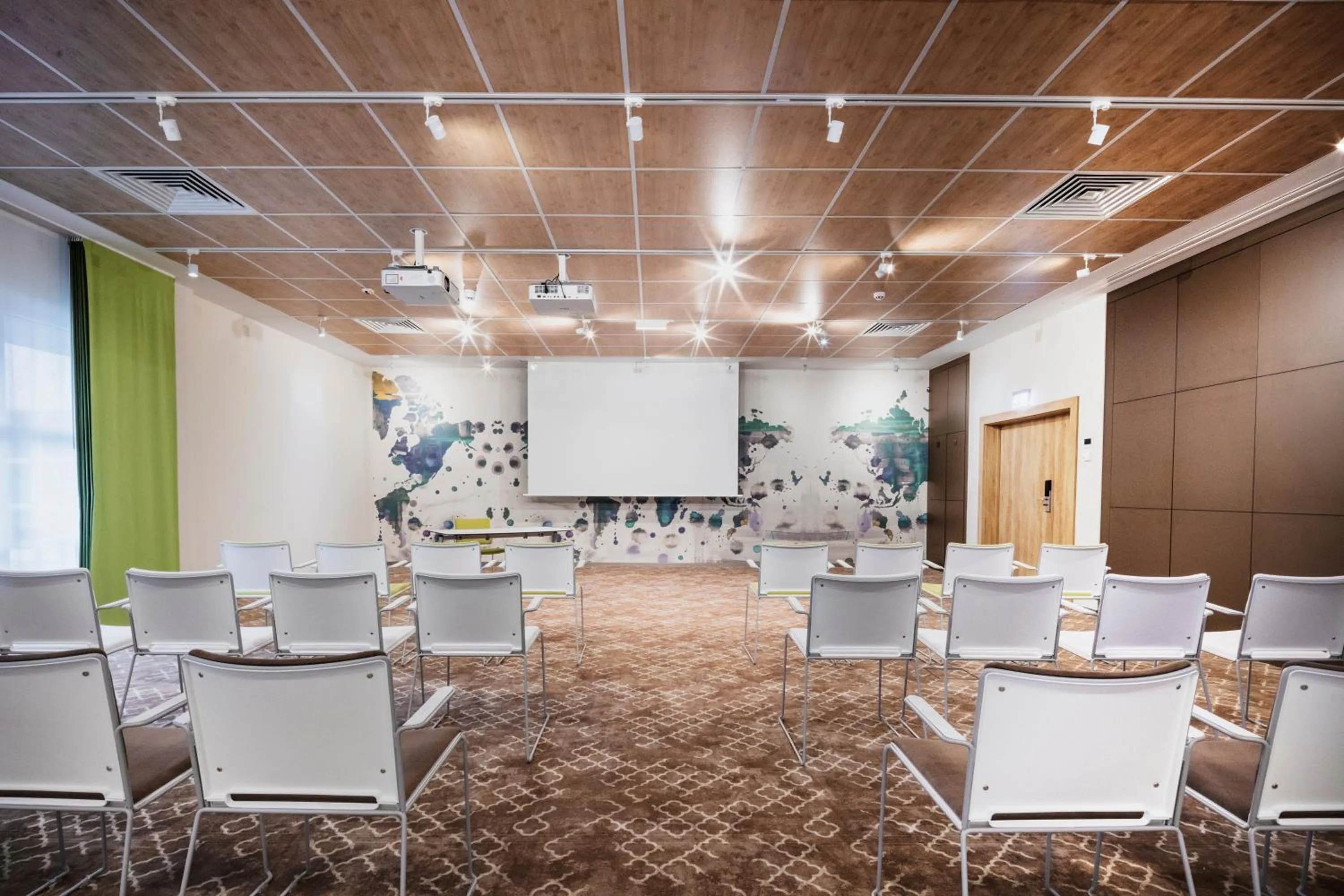 Meeting/conference room in Ibis Styles Regensburg
