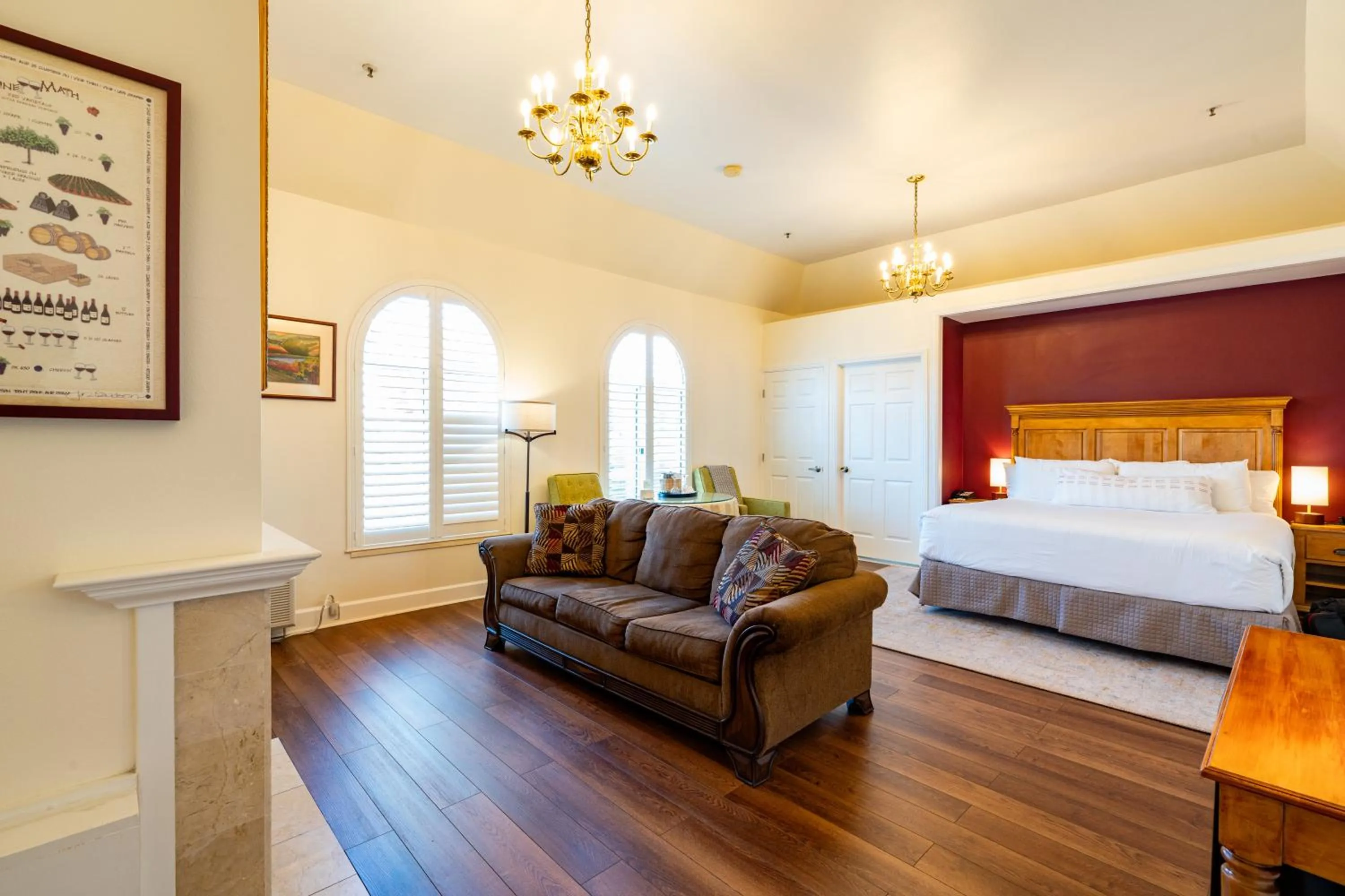Bedroom, Bed in Elm House Inn