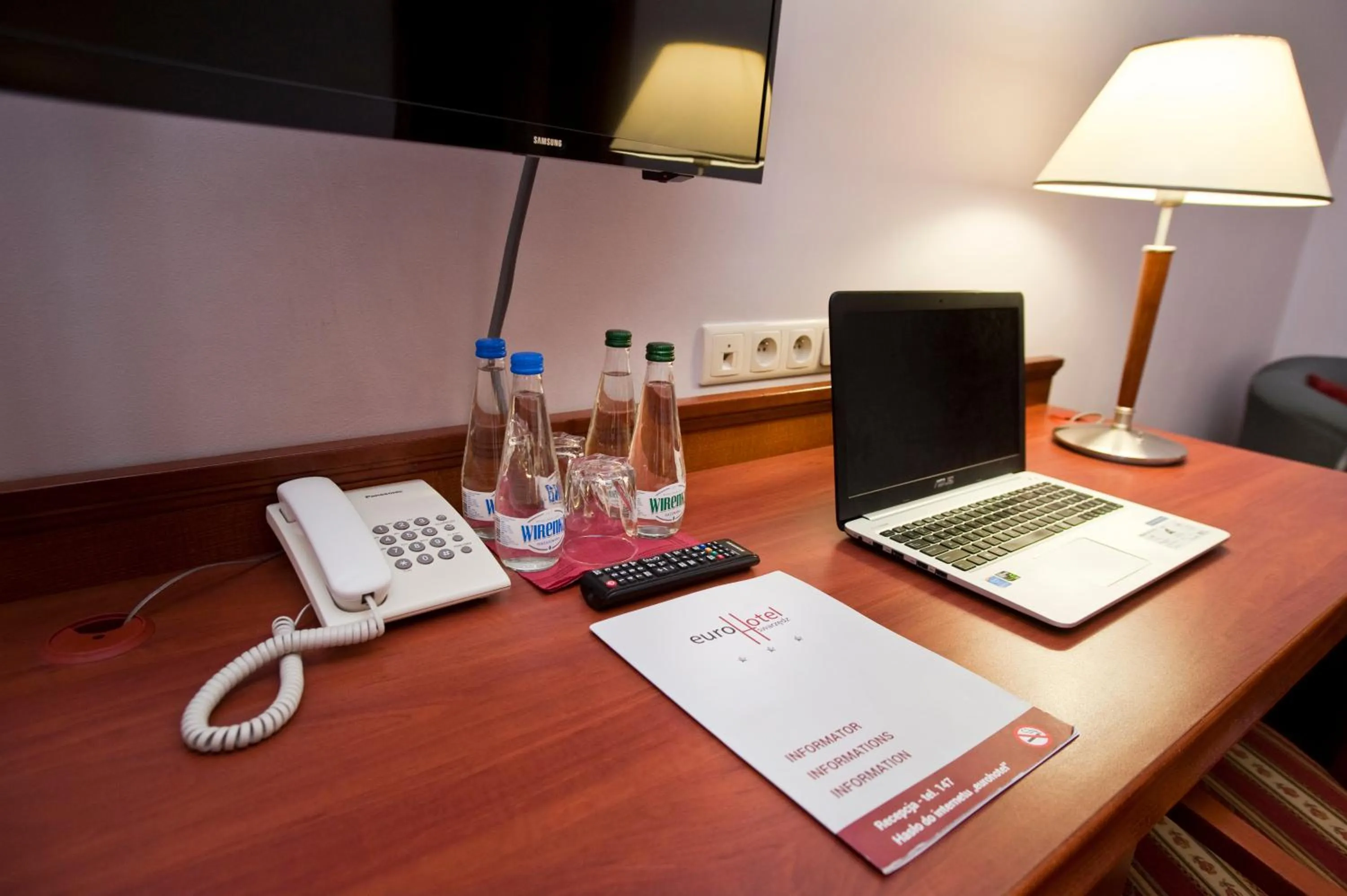 Photo of the whole room in Eurohotel Swarzędz