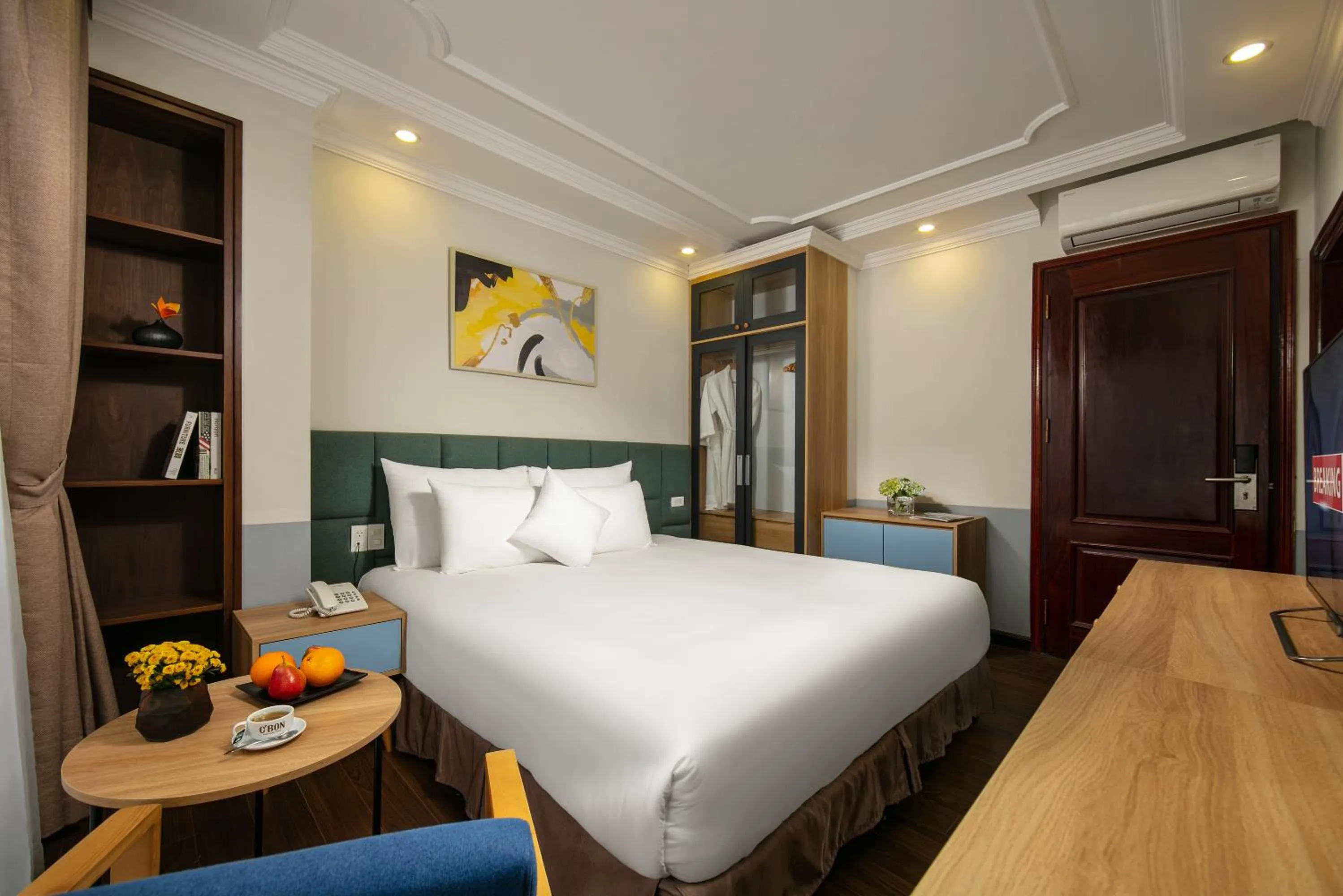 TV and multimedia, Bed in C'Bon Hotel Do Quang
