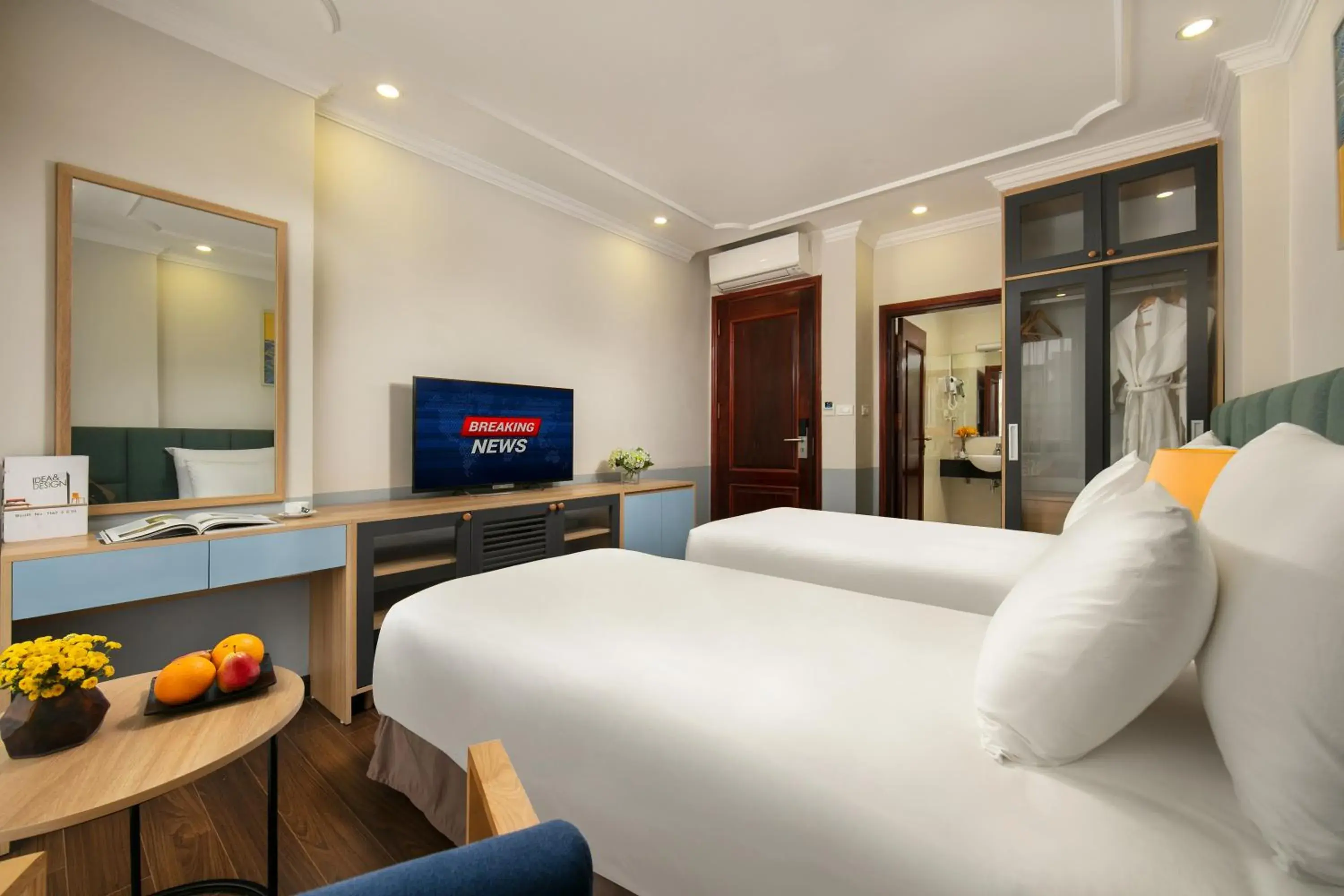 TV and multimedia in C'Bon Hotel Do Quang TV and multimedia in C'Bon Hotel Do Quang