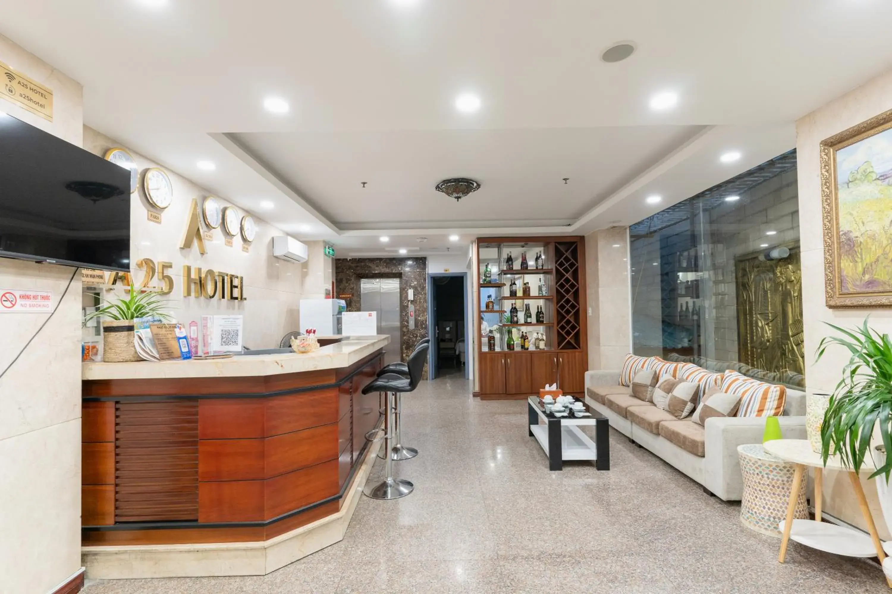Lobby or reception in A25 Hotel - 14 Lương Hữu Khánh Lobby or reception in A25 Hotel - 14 Lương Hữu Khánh