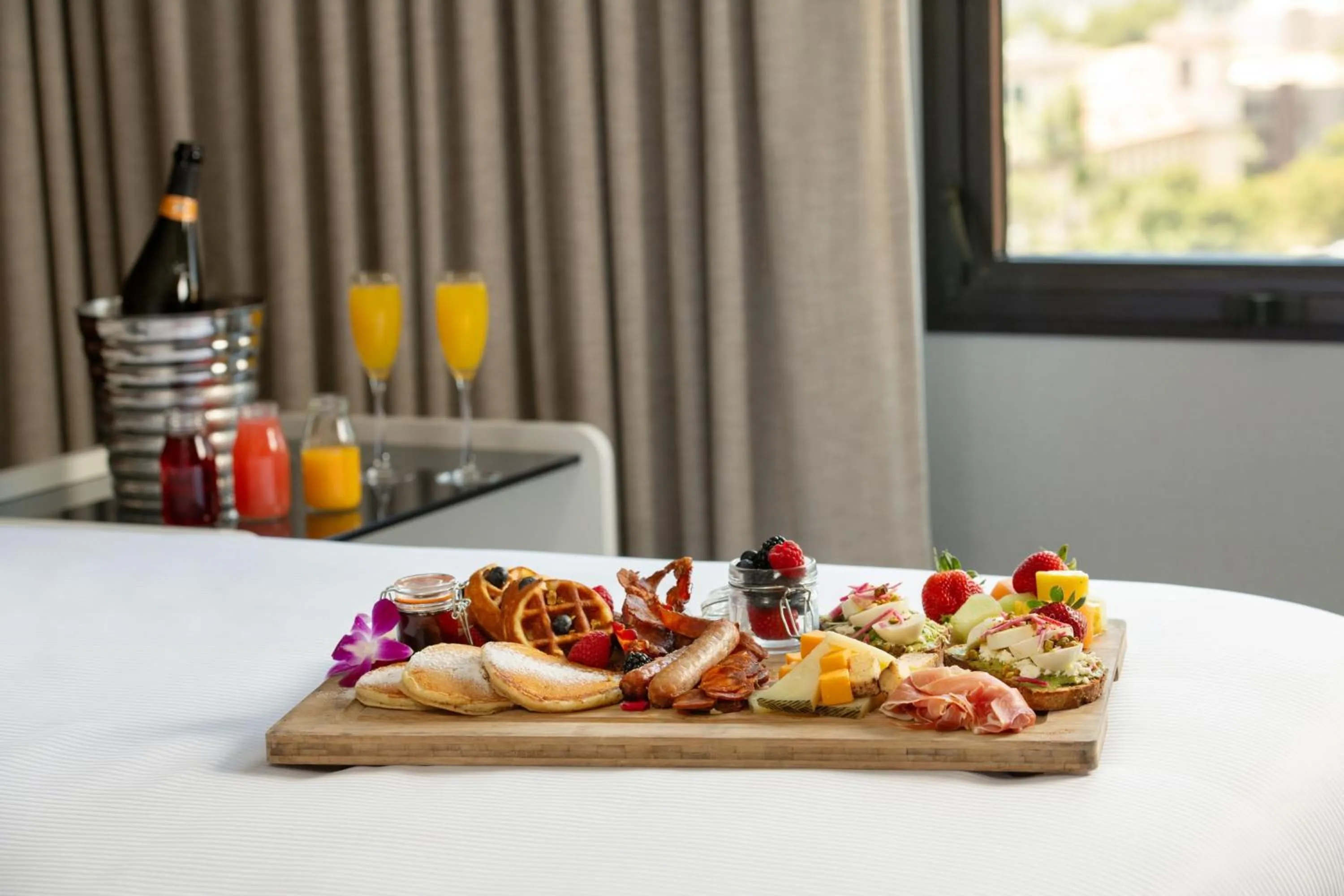 Restaurant/places to eat in The Westin San Diego Gaslamp Quarter