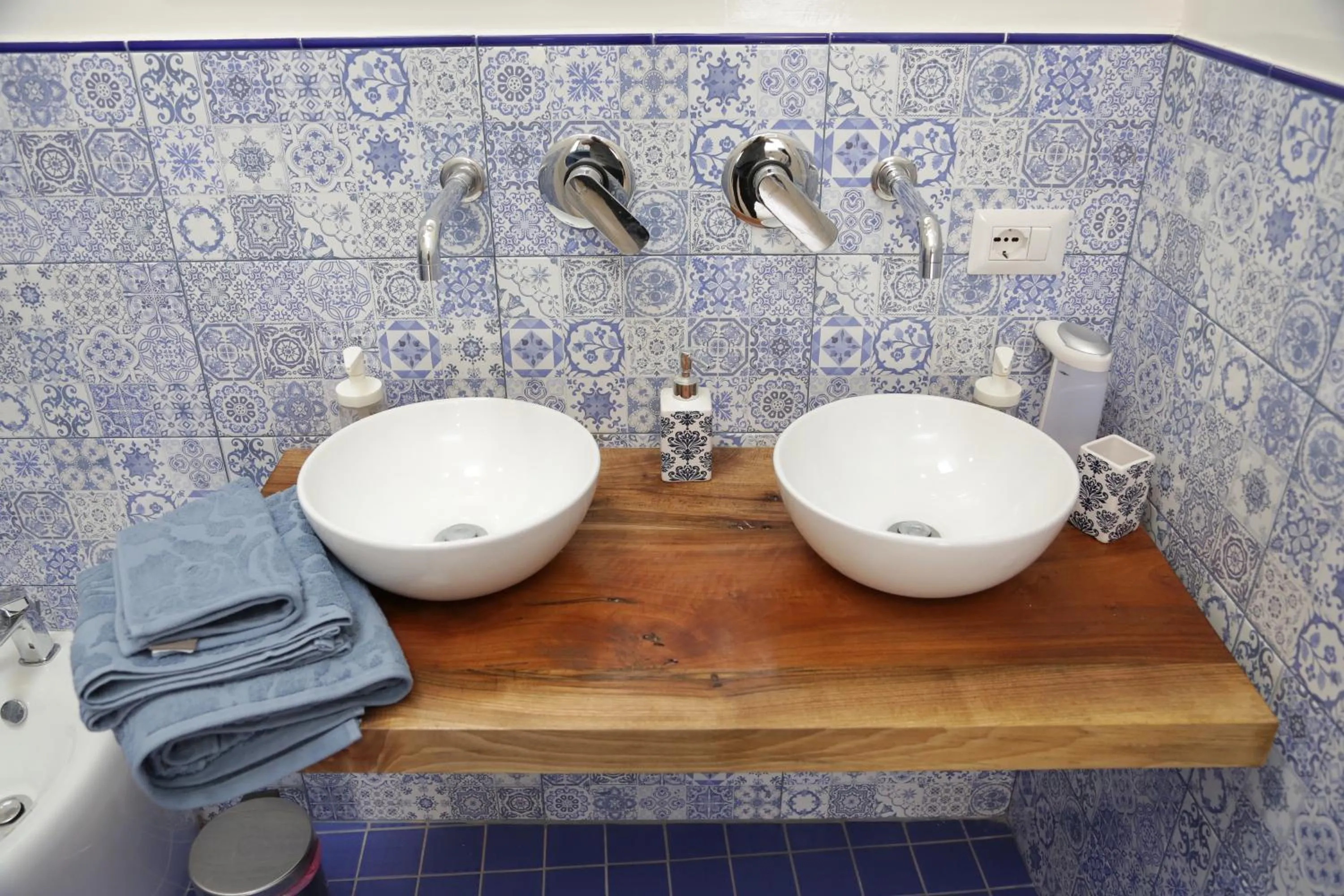 Bathroom in Sun&TheCity
