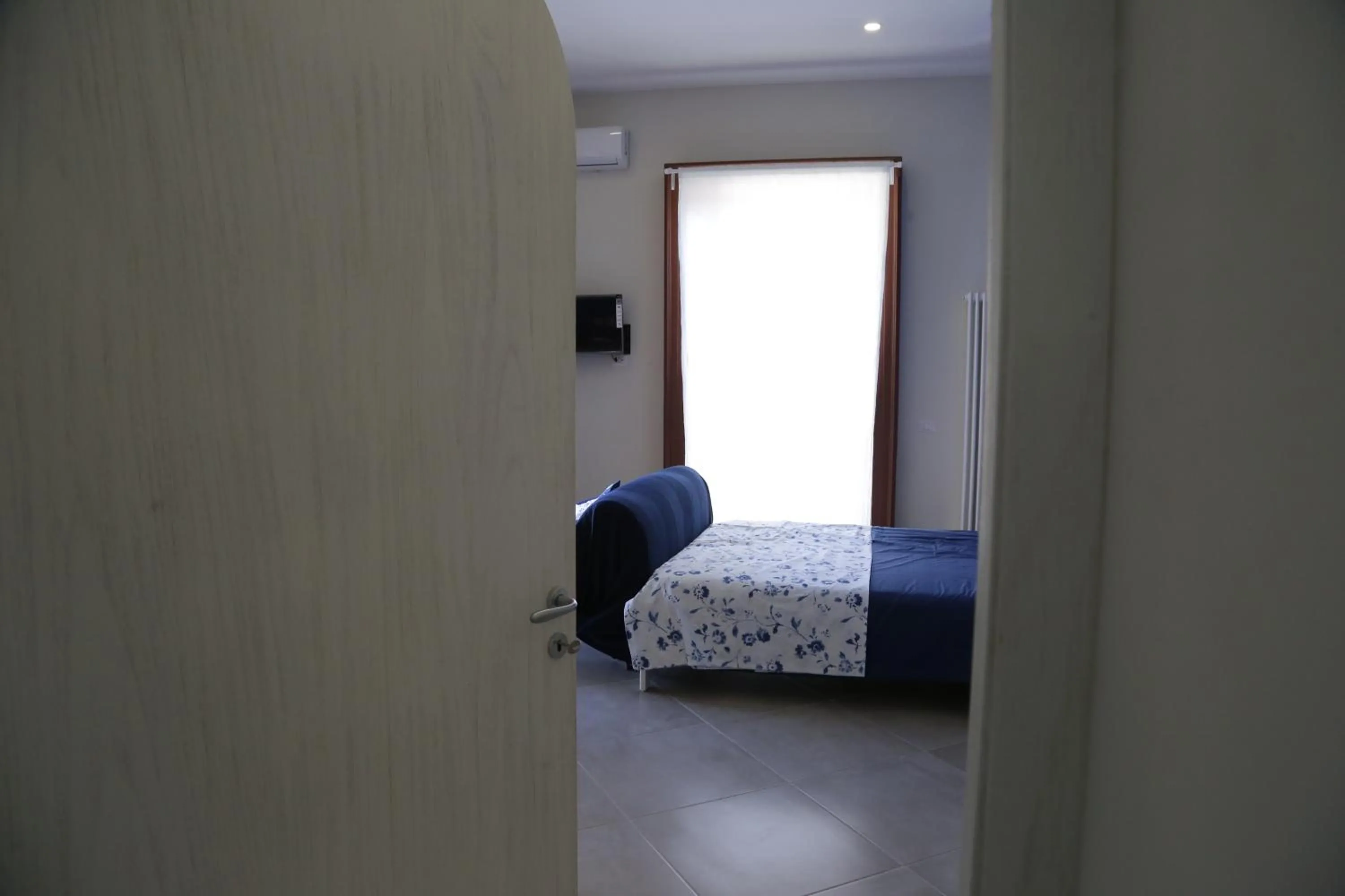 Bedroom, Bed in Sun&TheCity