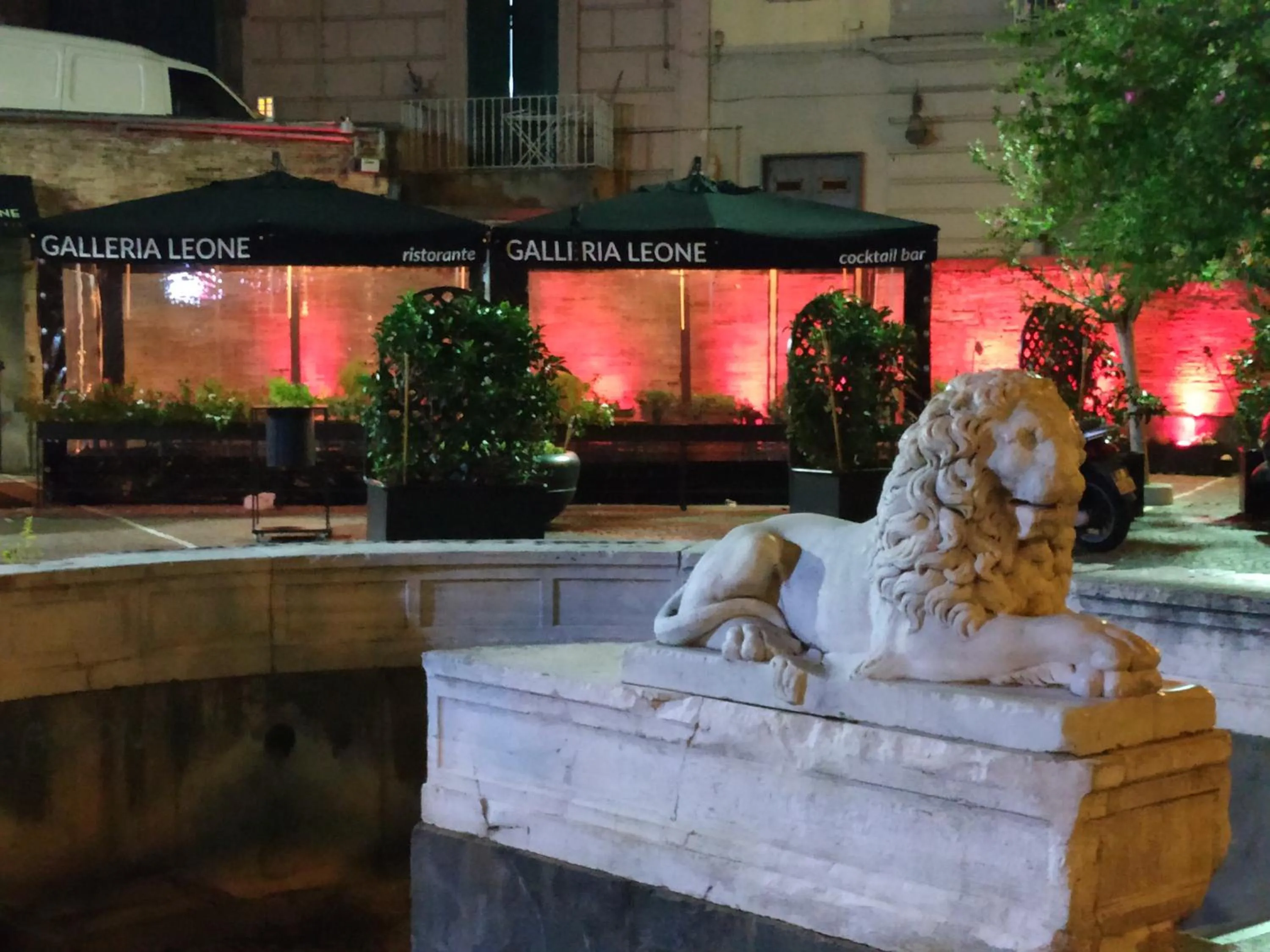 Restaurant/places to eat in Sun&TheCity