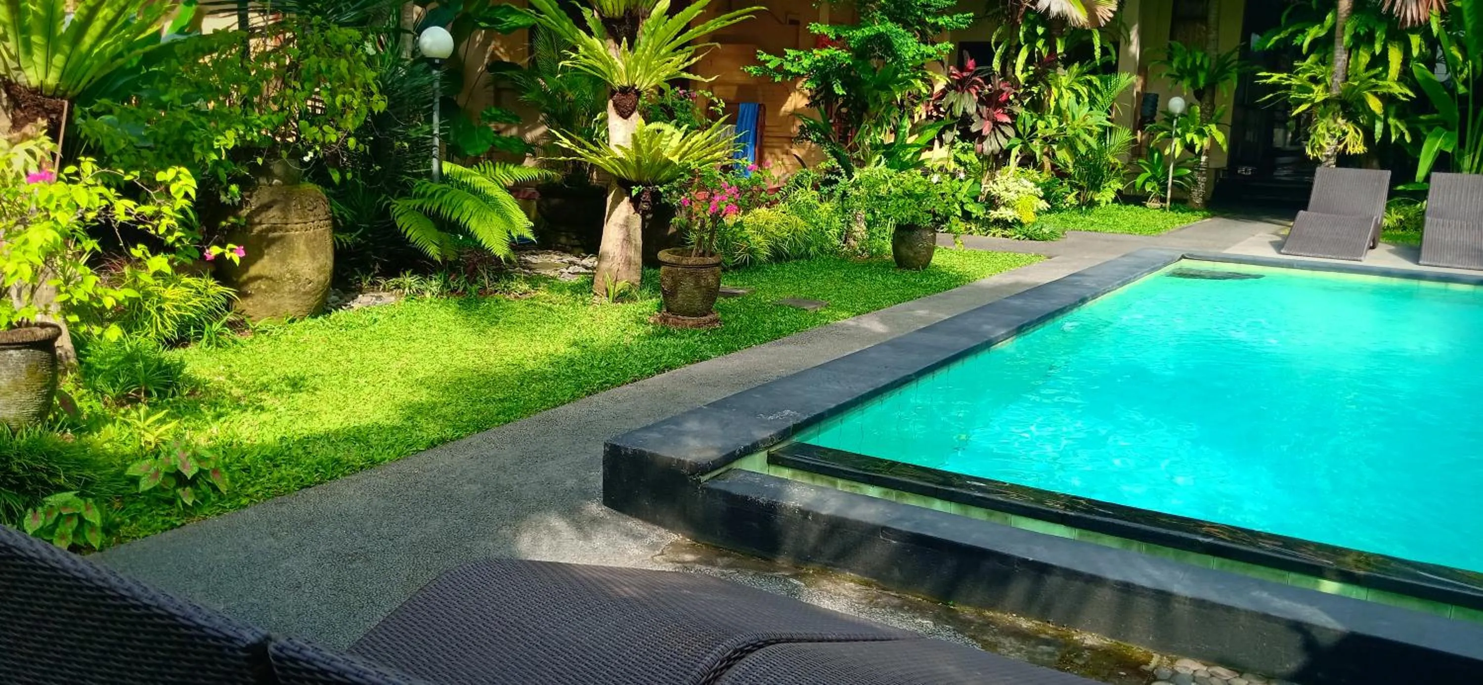 Swimming pool in Secret Garden Sky