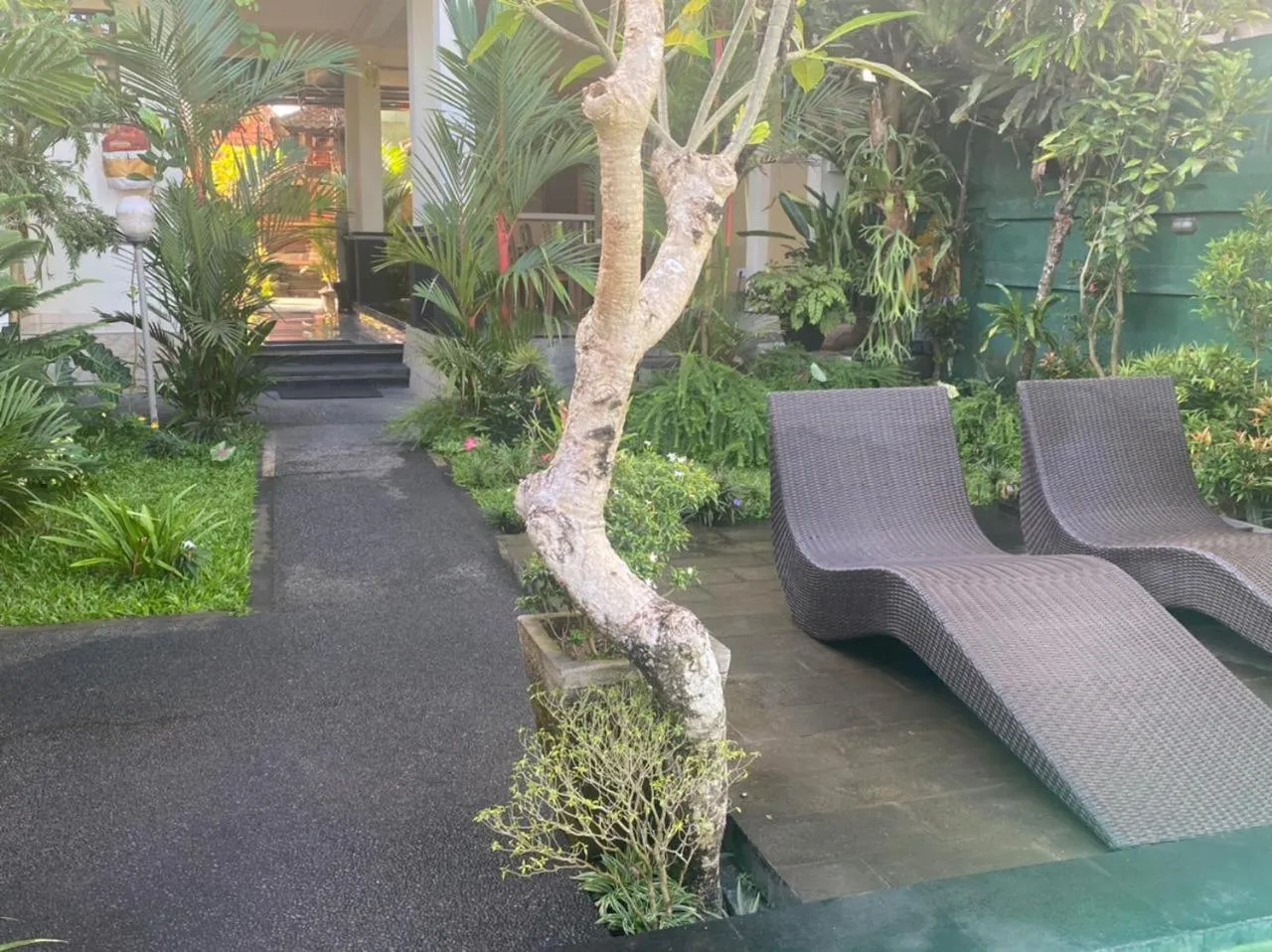 Swimming pool in Secret Garden Sky