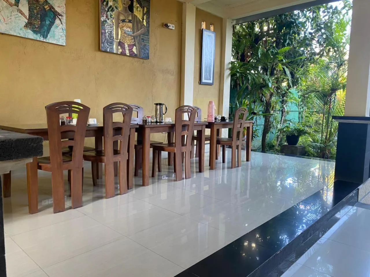 Breakfast in Secret Garden Sky