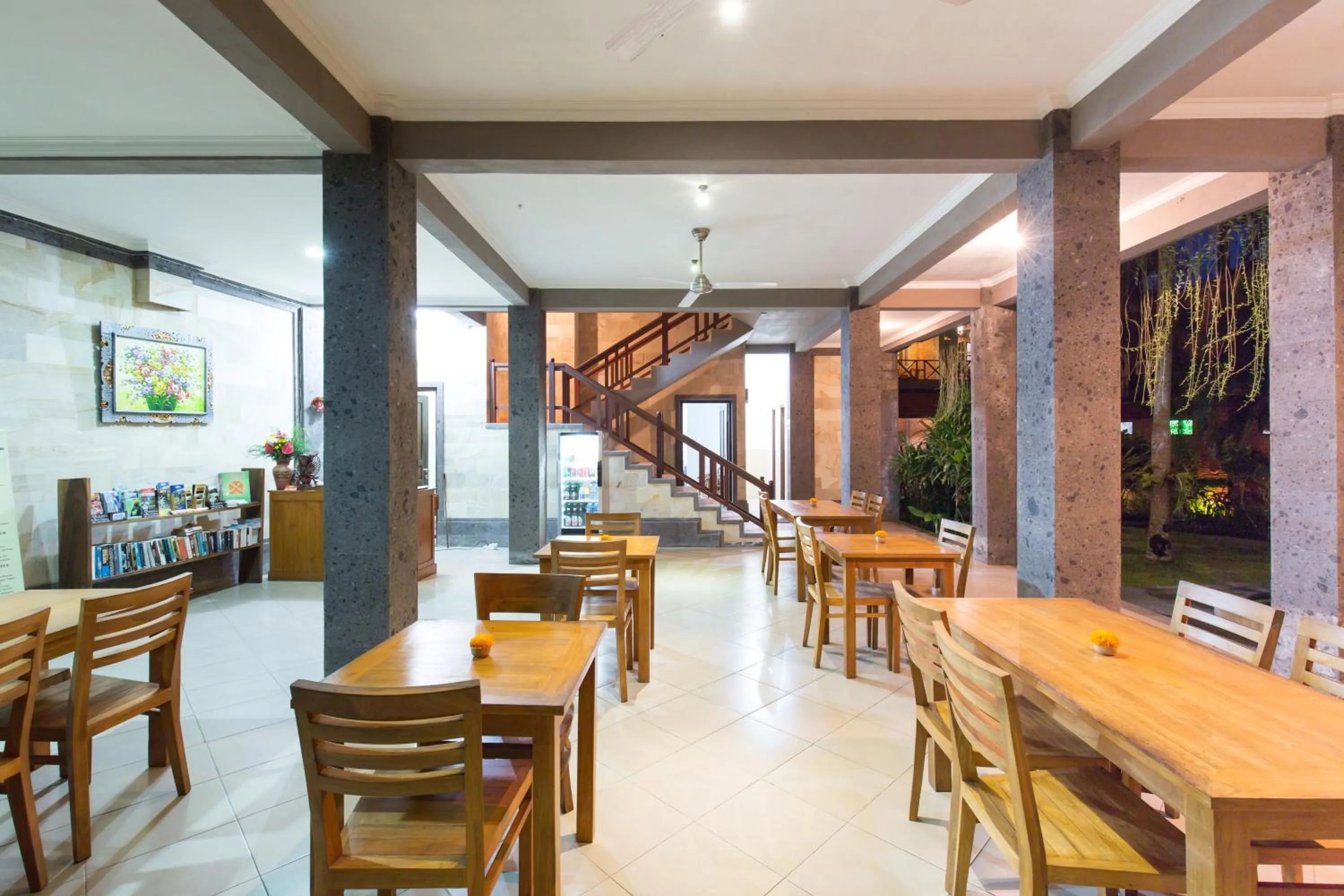 Restaurant/places to eat in Wenara Bali Bungalows