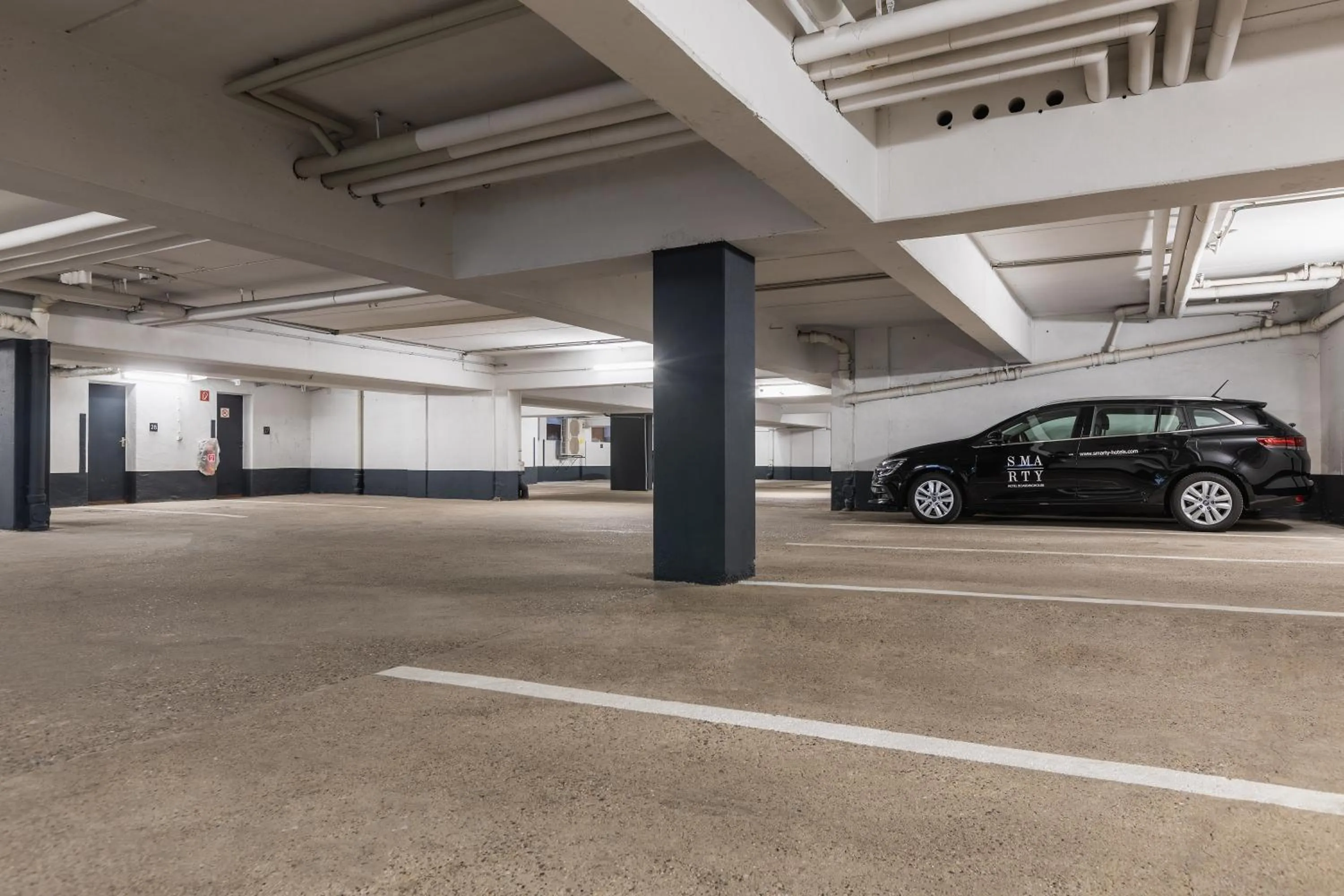 Parking in SMARTY Hotel Euler Homburg, Saar - KONTAKTLOSER SELF CHECK-IN