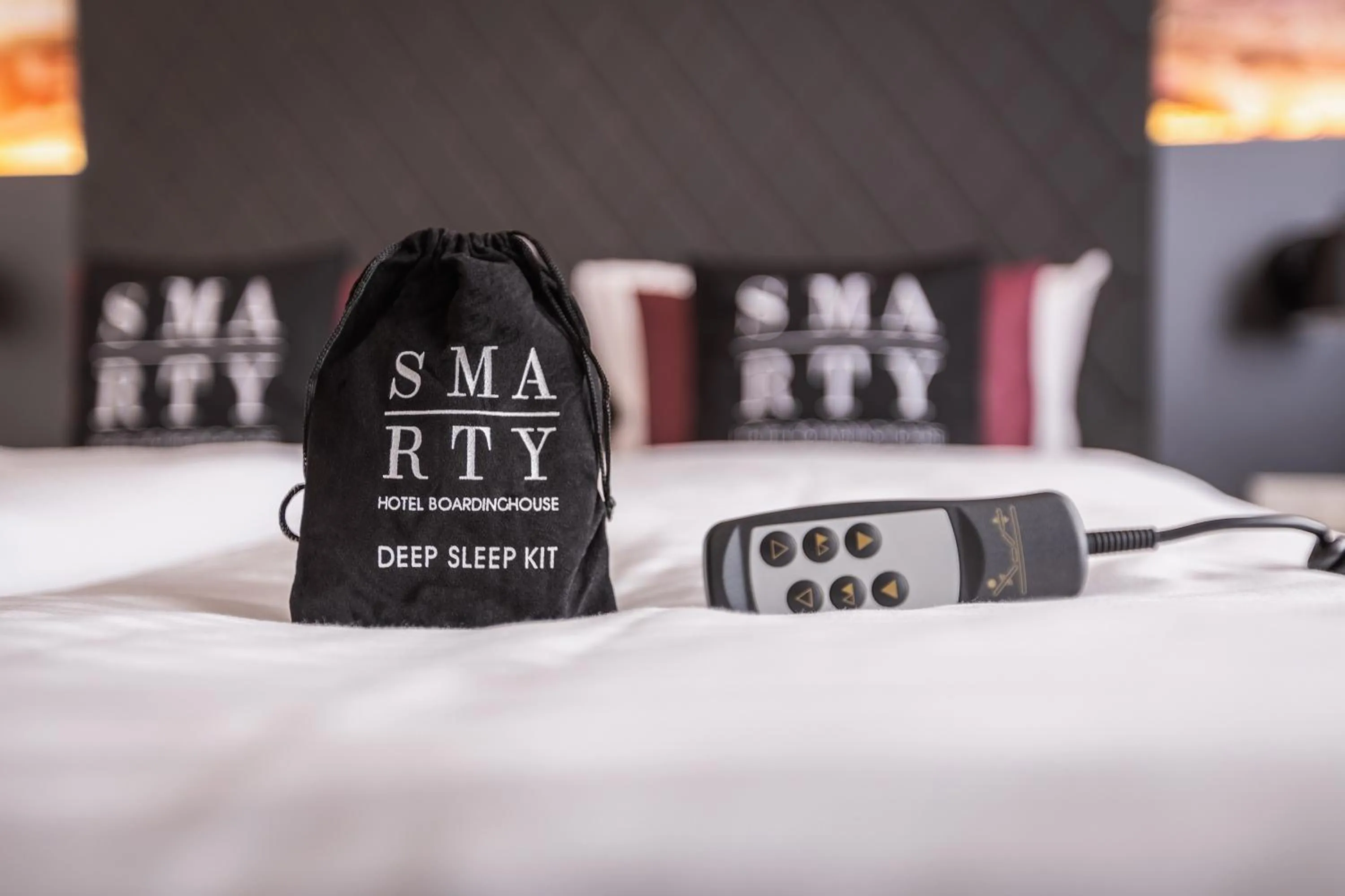 Bed in SMARTY Hotel Euler Homburg, Saar - KONTAKTLOSER SELF CHECK-IN