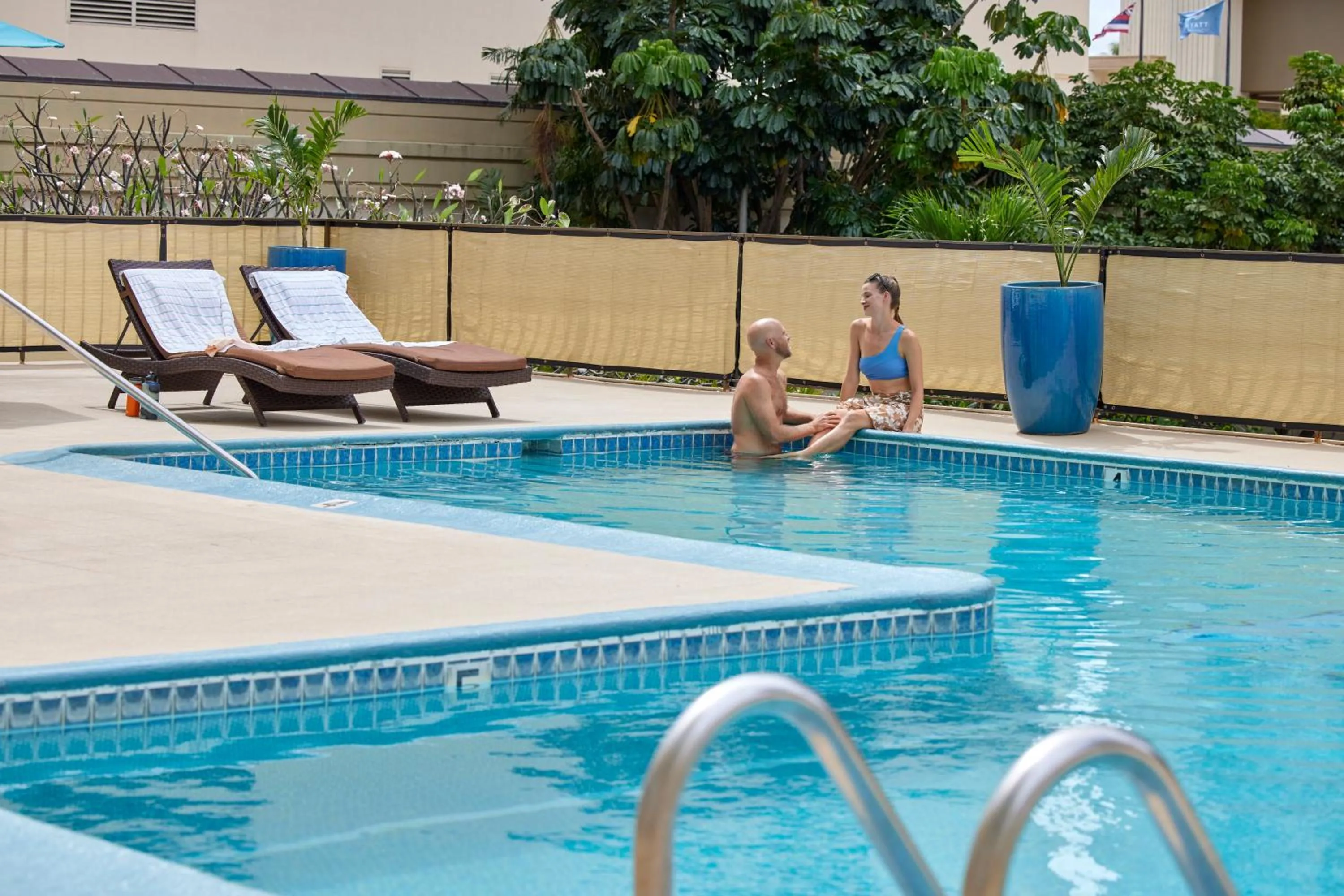 Swimming pool in Waikiki Resort Hotel