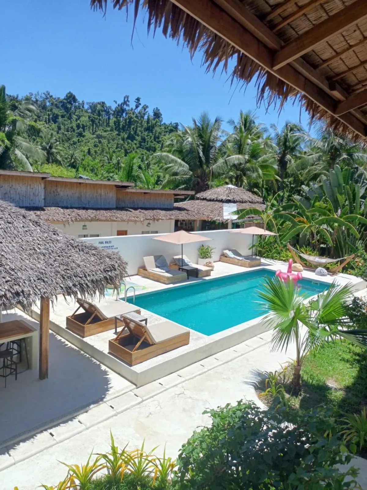 Property building in Parrots Boutique Resort