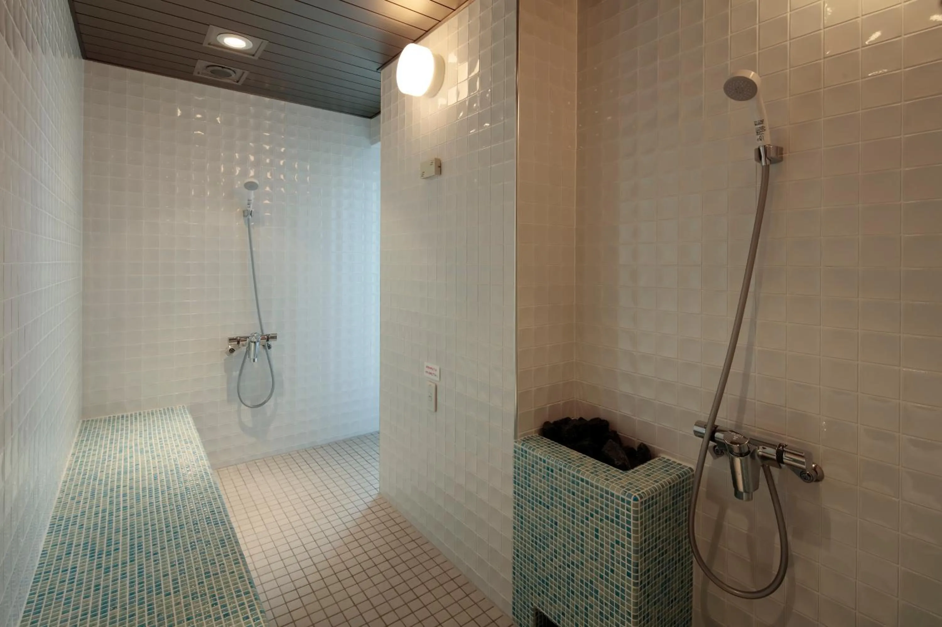 Steam room in Candeo Hotels Nankai Wakayama