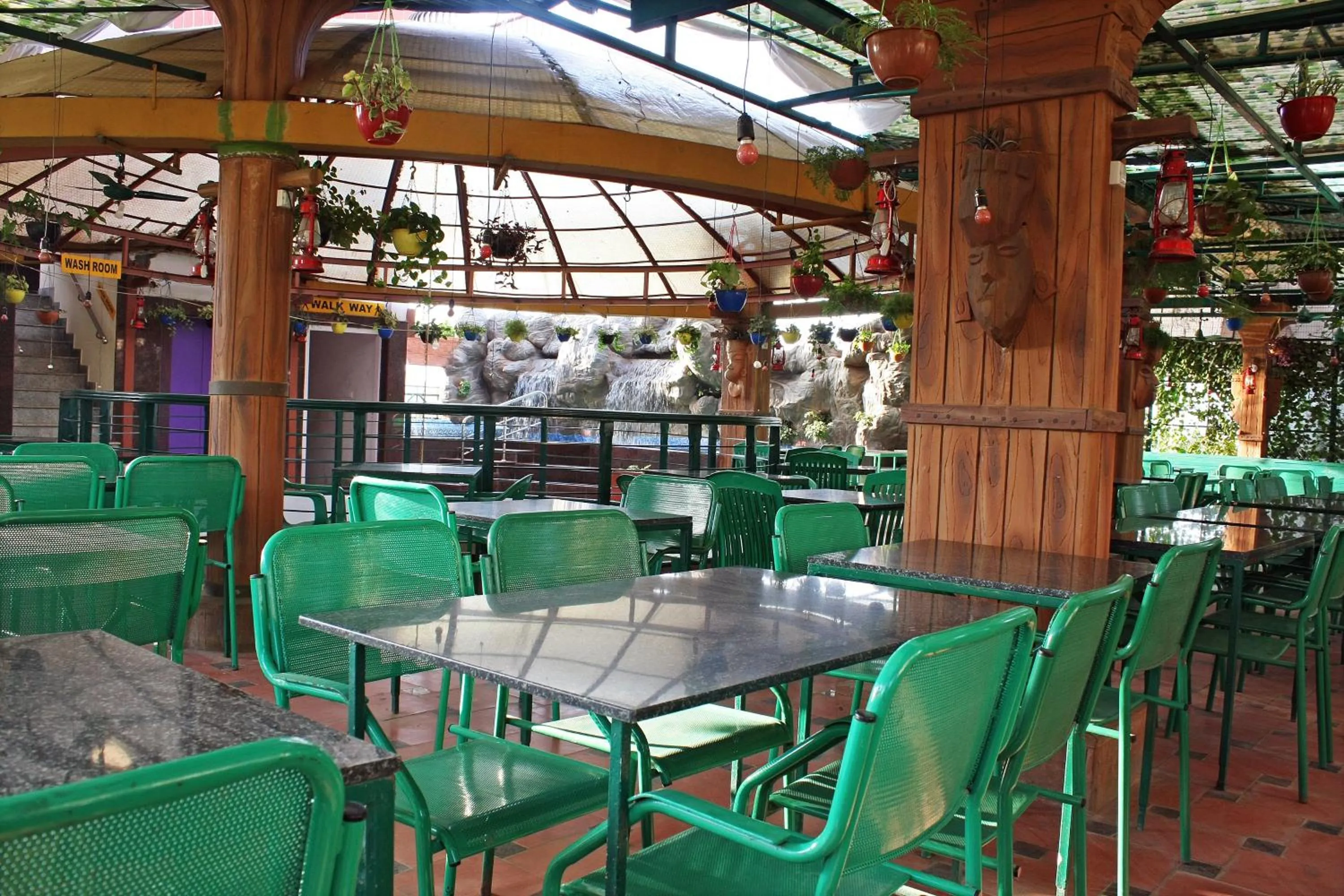 Garden in Parklane Hotel