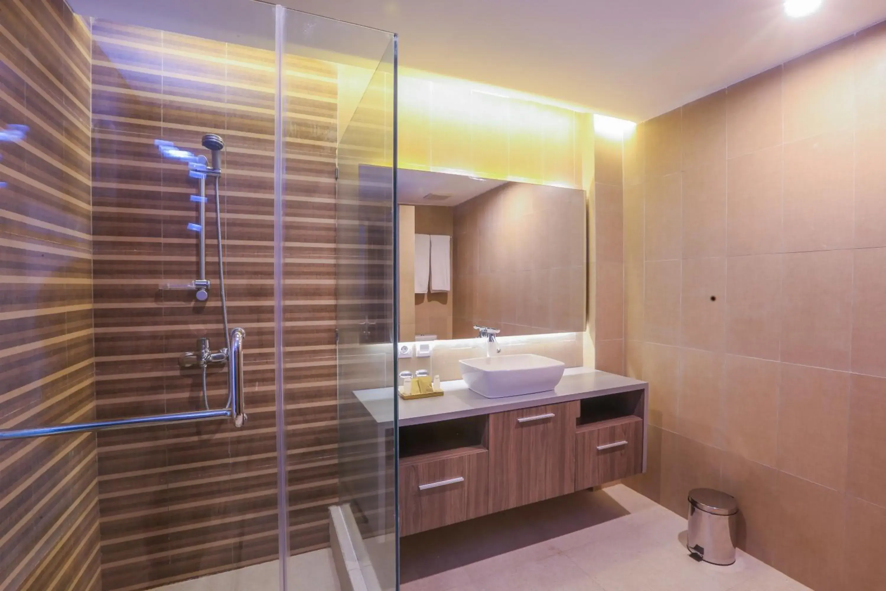 Deluxe Twin Room with Village View in Canggu Dream Village Hotel and Suites Deluxe Twin Room with Village View in Canggu Dream Village Hotel and Suites