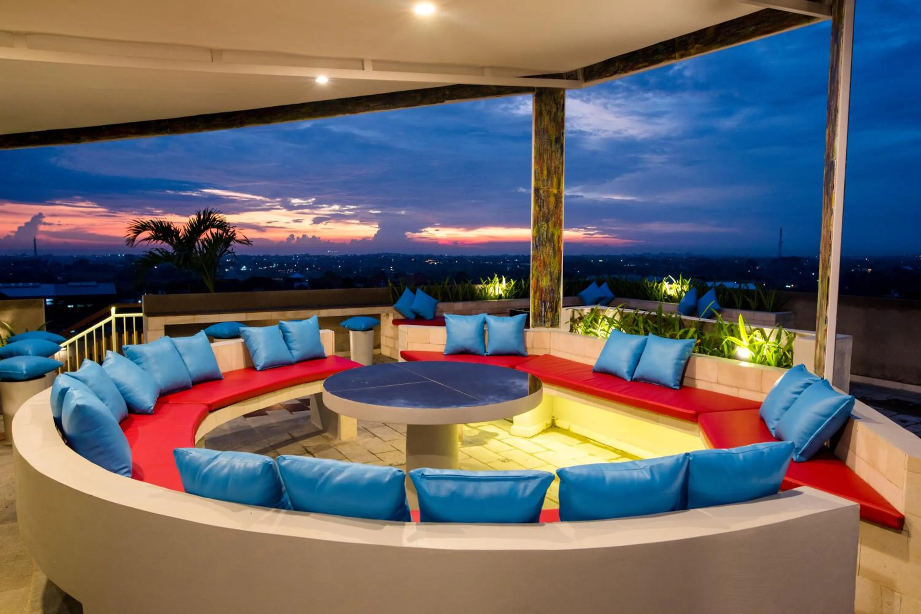 Lounge or bar in Canggu Dream Village Hotel and Suites