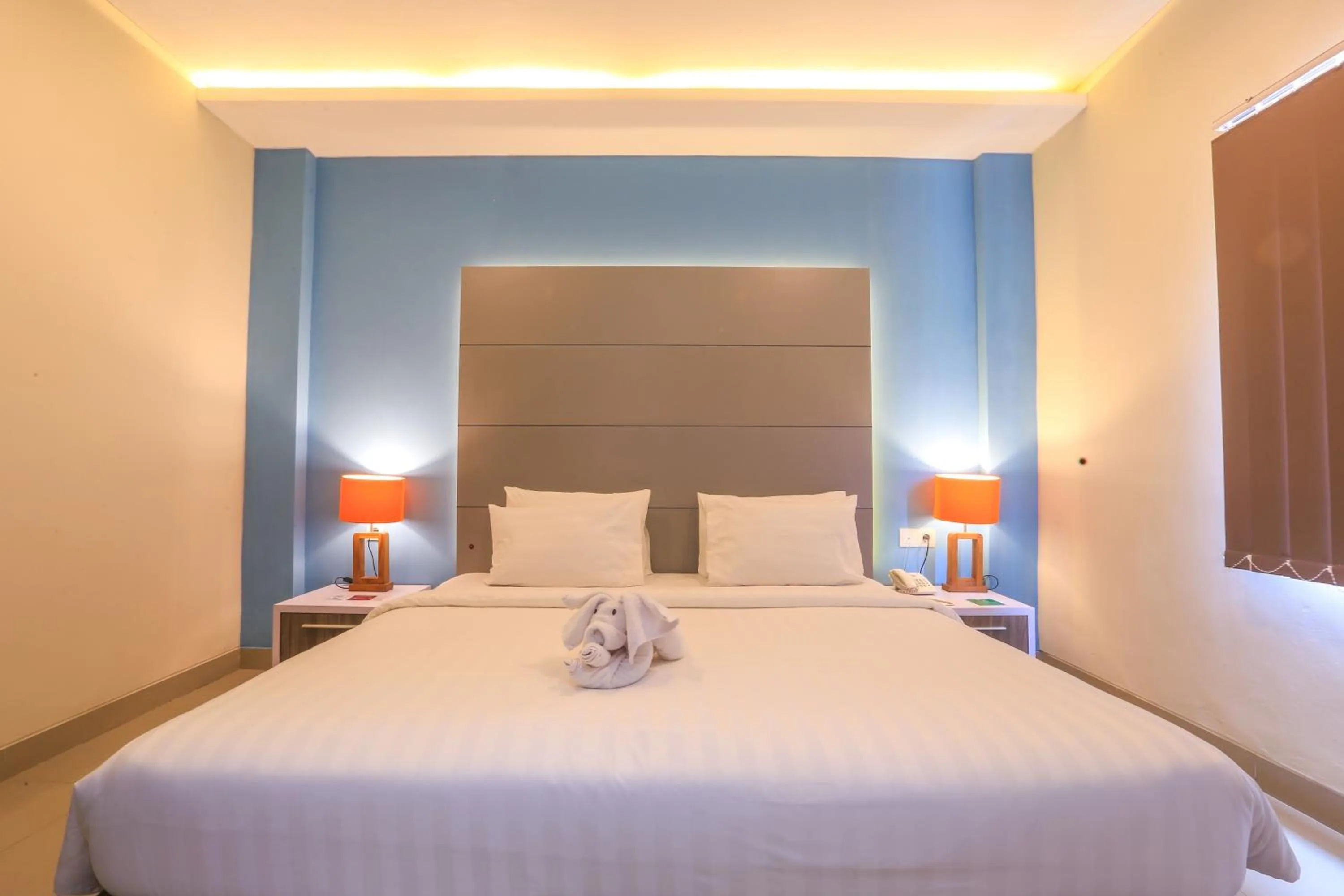 Bed in Canggu Dream Village Hotel and Suites