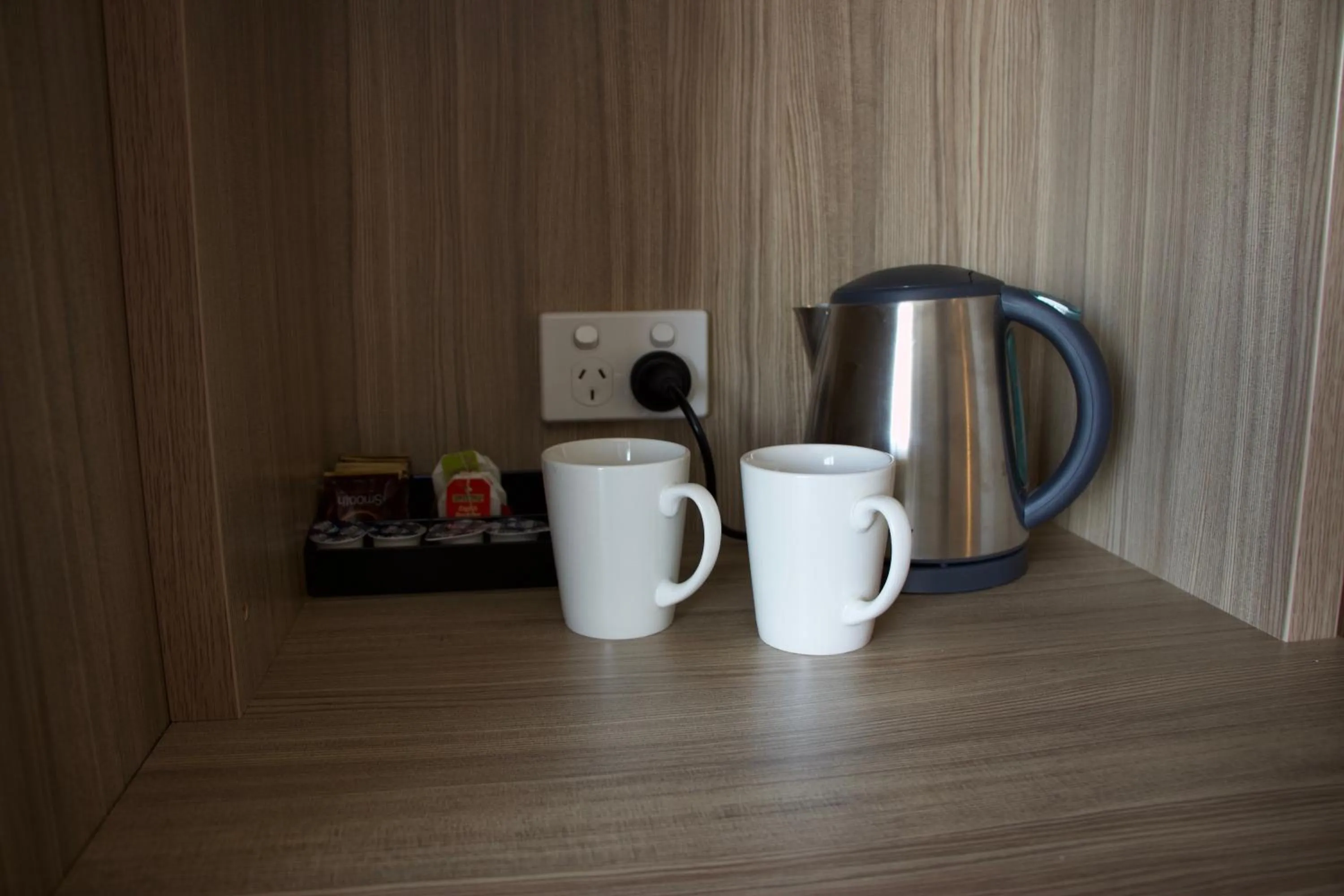 Coffee/tea facilities in Carnarvon Lodge Kirribilli, Sydney