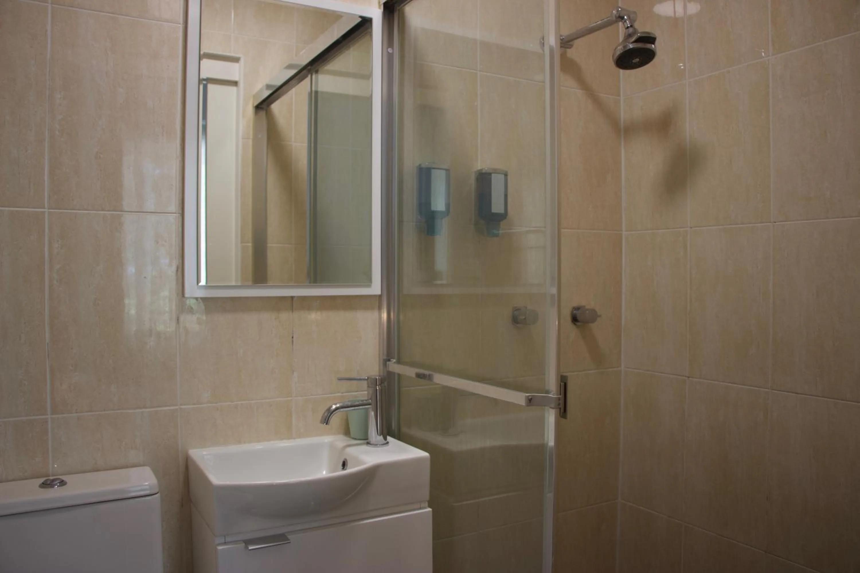Bathroom in Carnarvon Lodge Kirribilli, Sydney