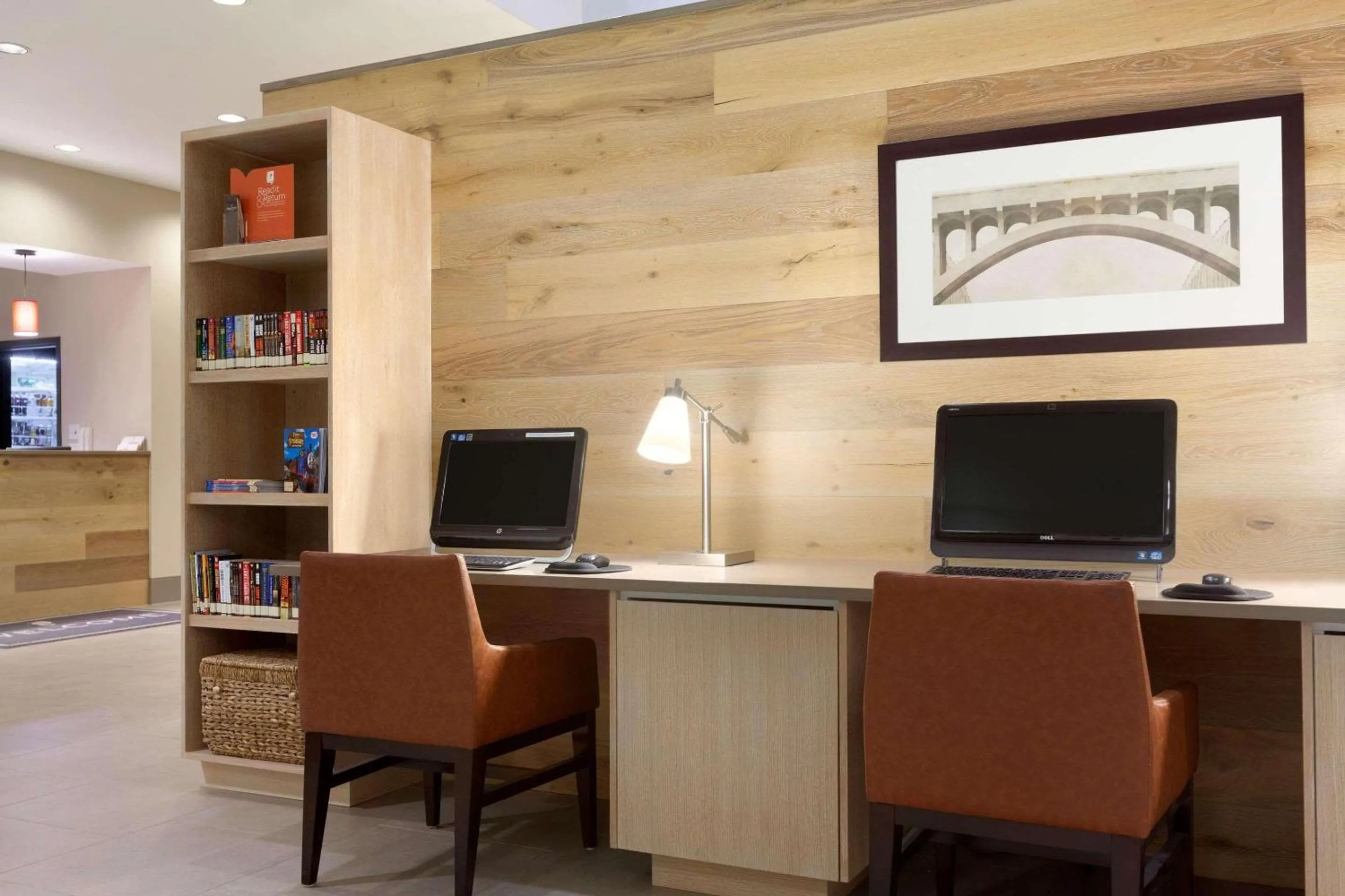 Business facilities in Country Inn & Suites by Radisson, Bloomington at Mall of America, MN
