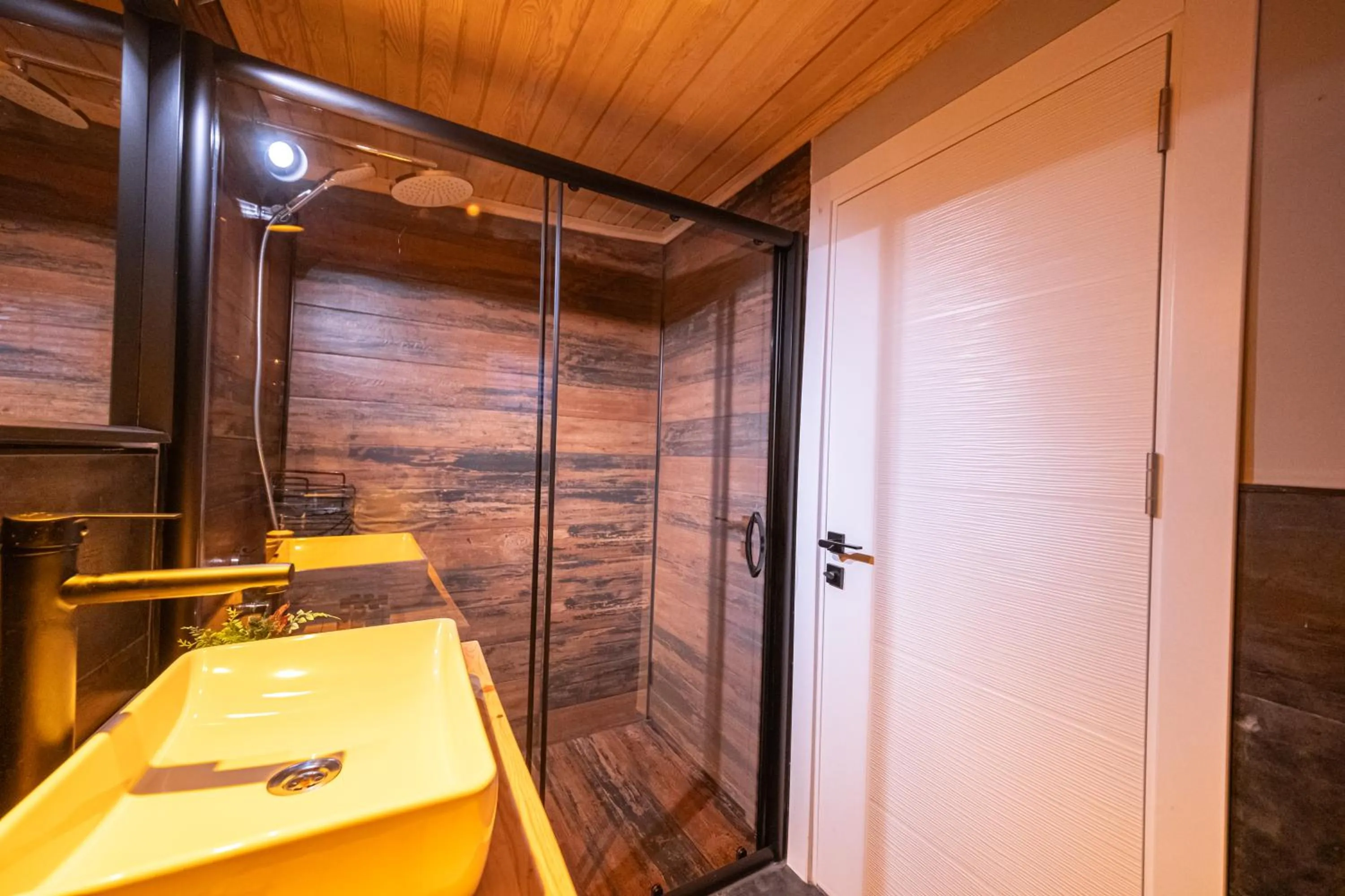 Shower in Koala Bungalows