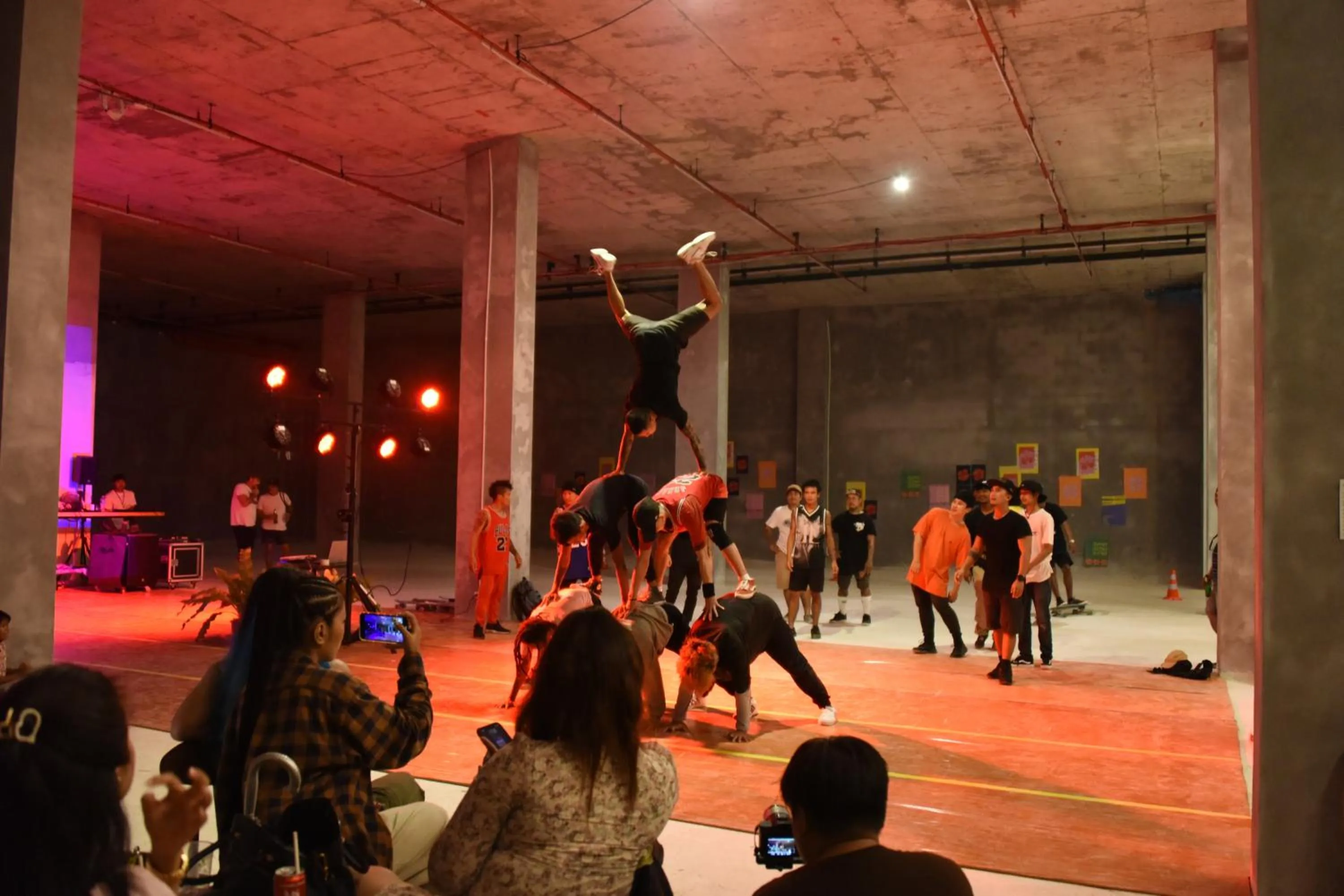 Evening entertainment in Pamookkoo