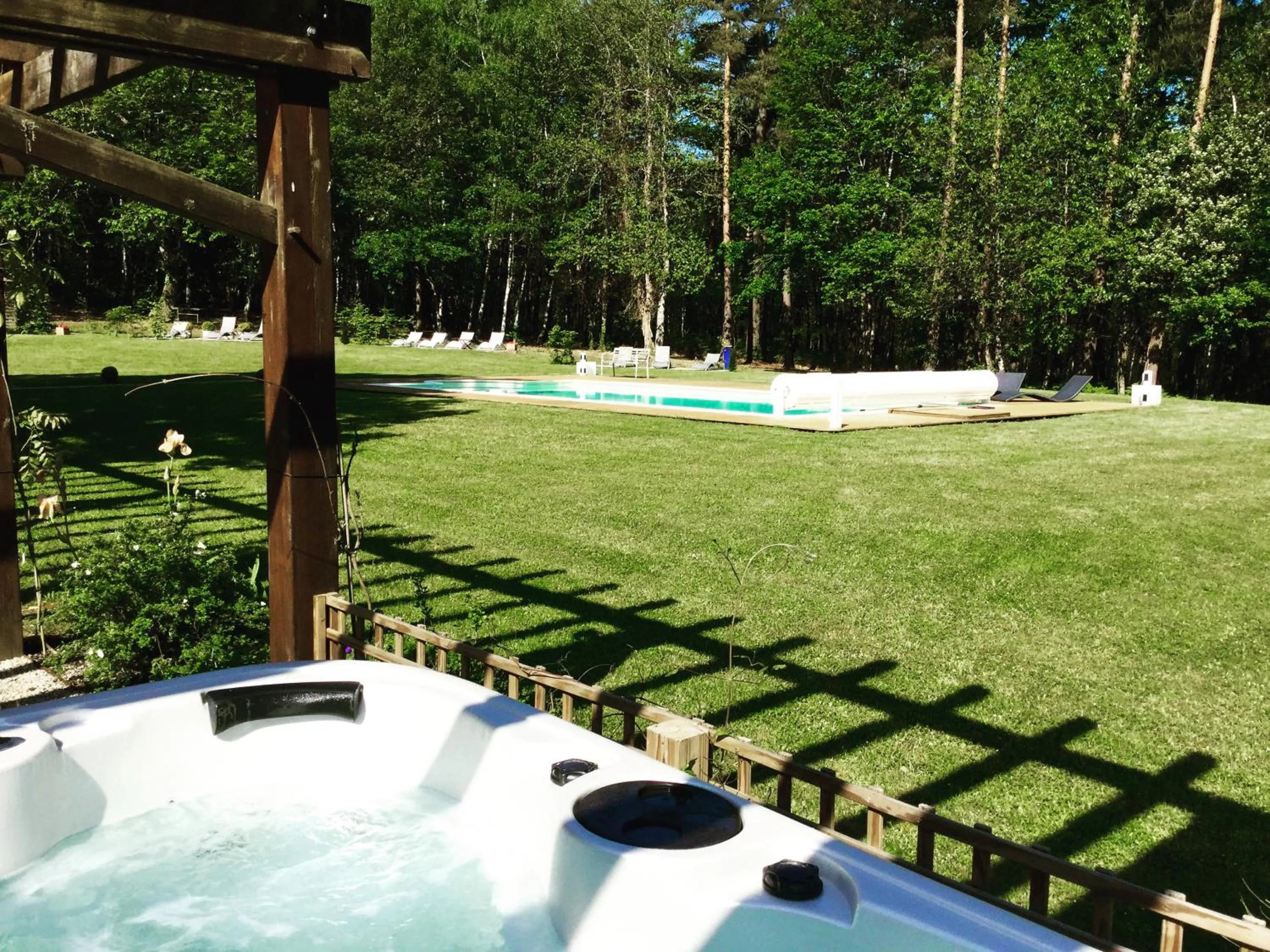 Spa and wellness centre/facilities in Château des Essards avec piscine et jacuzzi