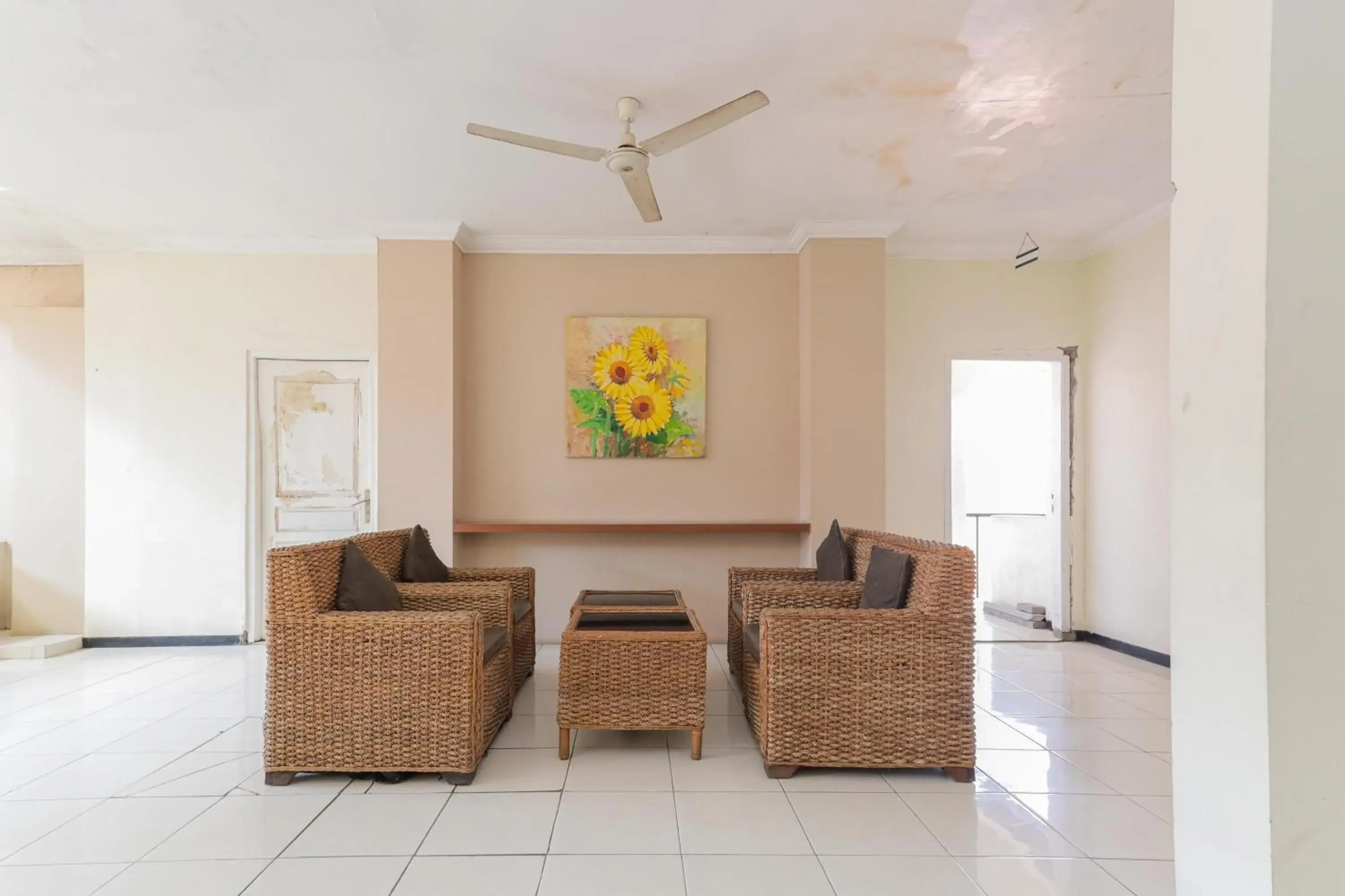 RedDoorz near Gubeng Station Surabaya RedDoorz near Gubeng Station Surabaya