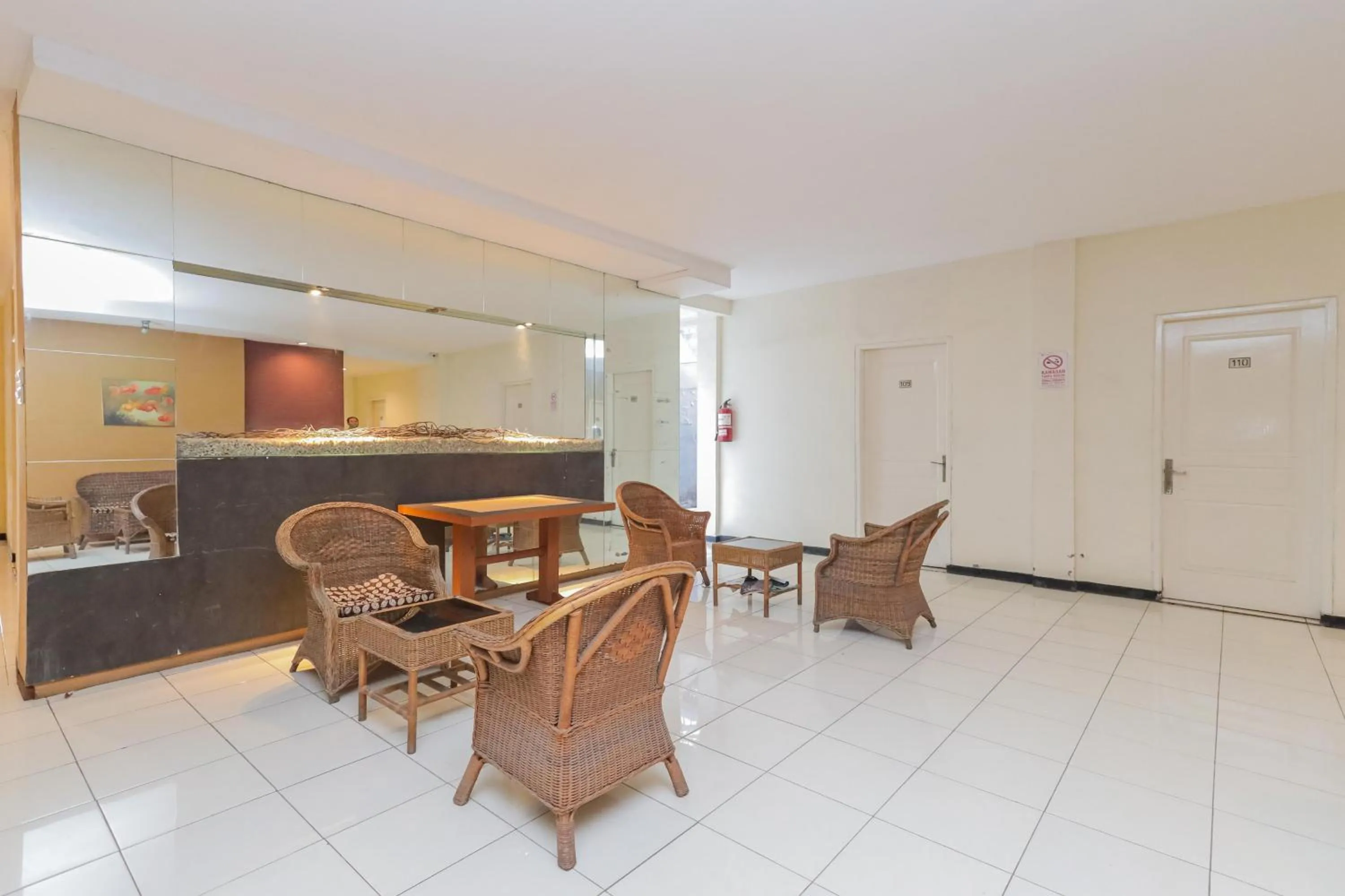 Seating area in RedDoorz near Gubeng Station Surabaya