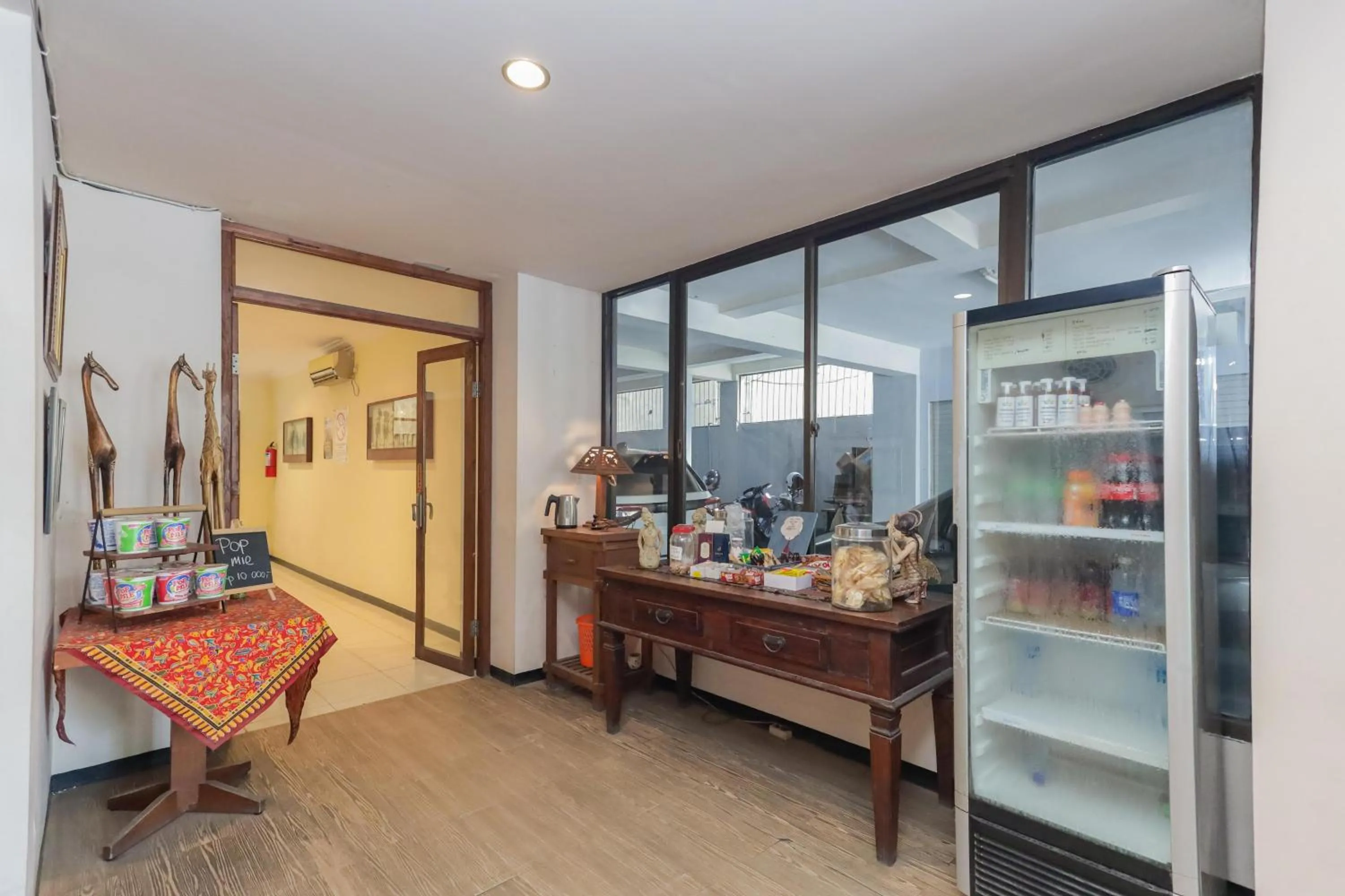 Property building in RedDoorz near Gubeng Station Surabaya