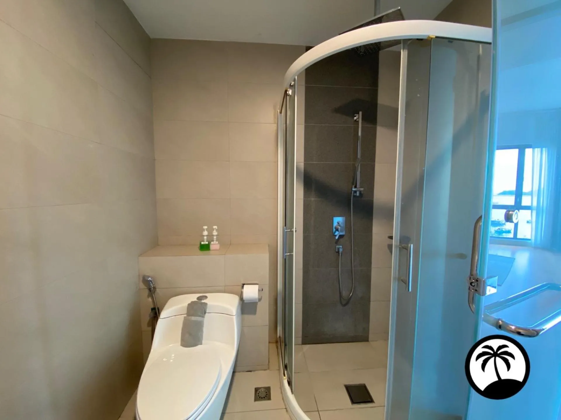 Bathroom in Paradise Suite at the Loft, Imago