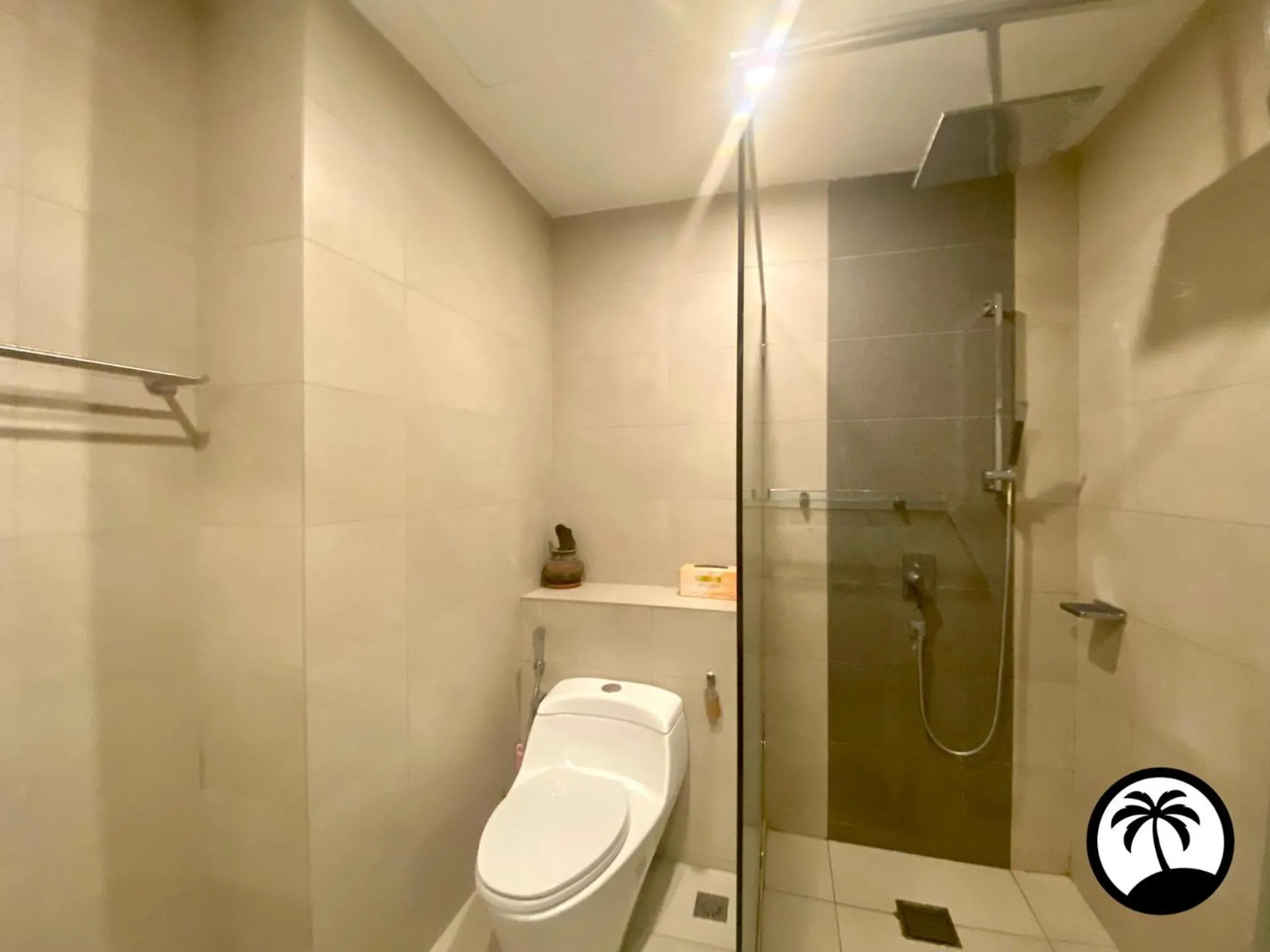 Bathroom in Paradise Suite at the Loft, Imago