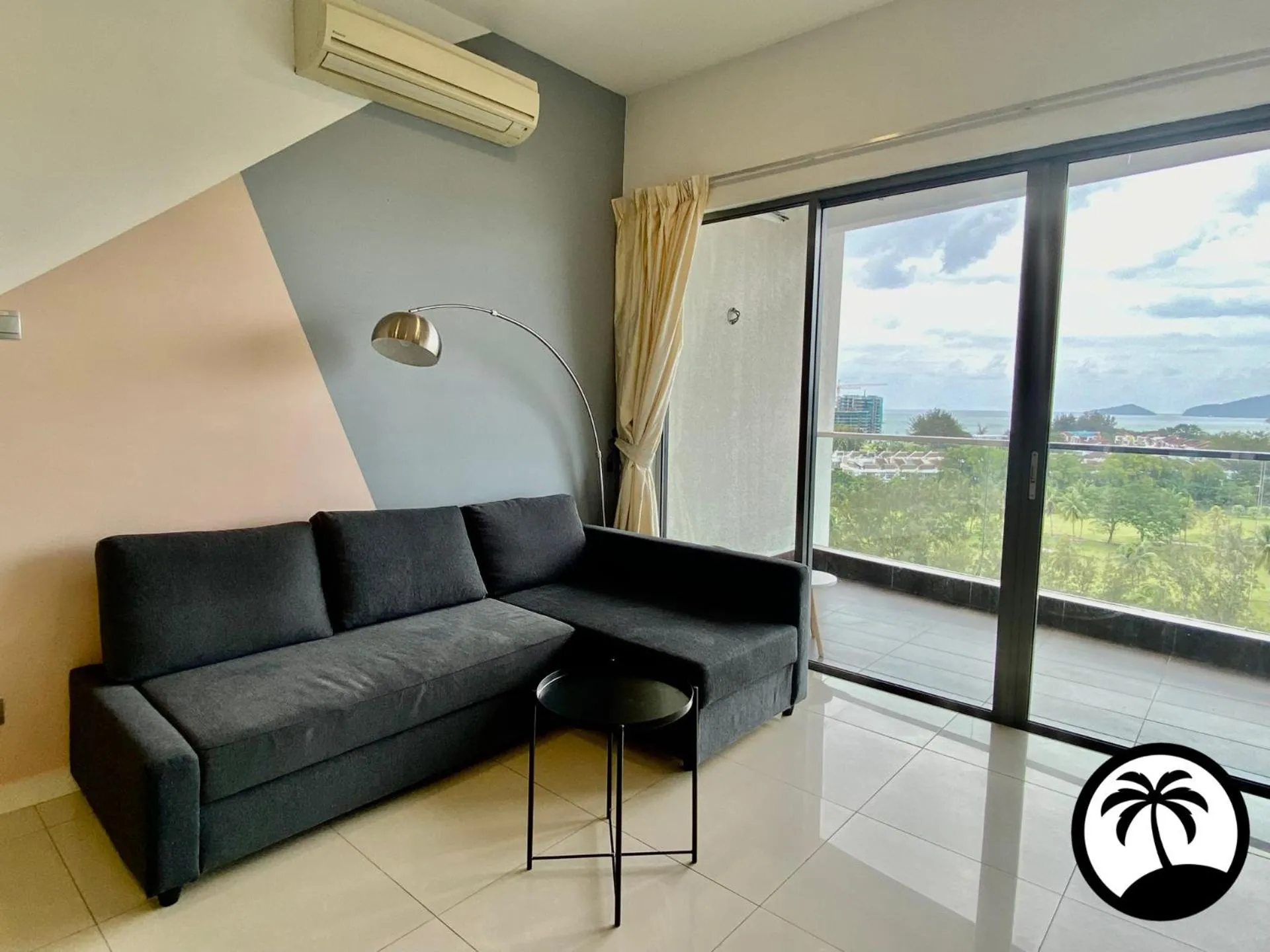 Living room in Paradise Suite at the Loft, Imago