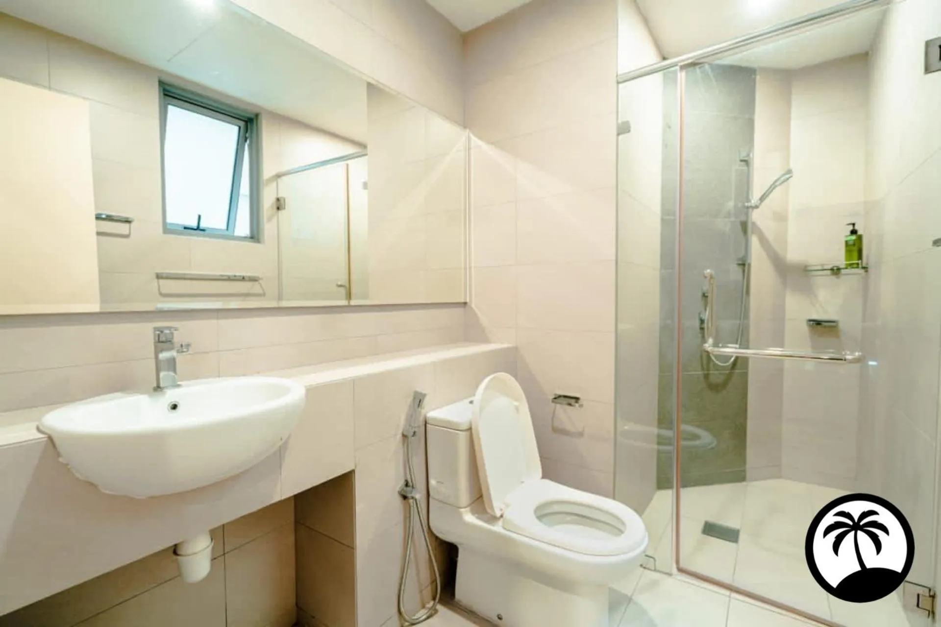 Bathroom in Paradise Suite at the Loft, Imago