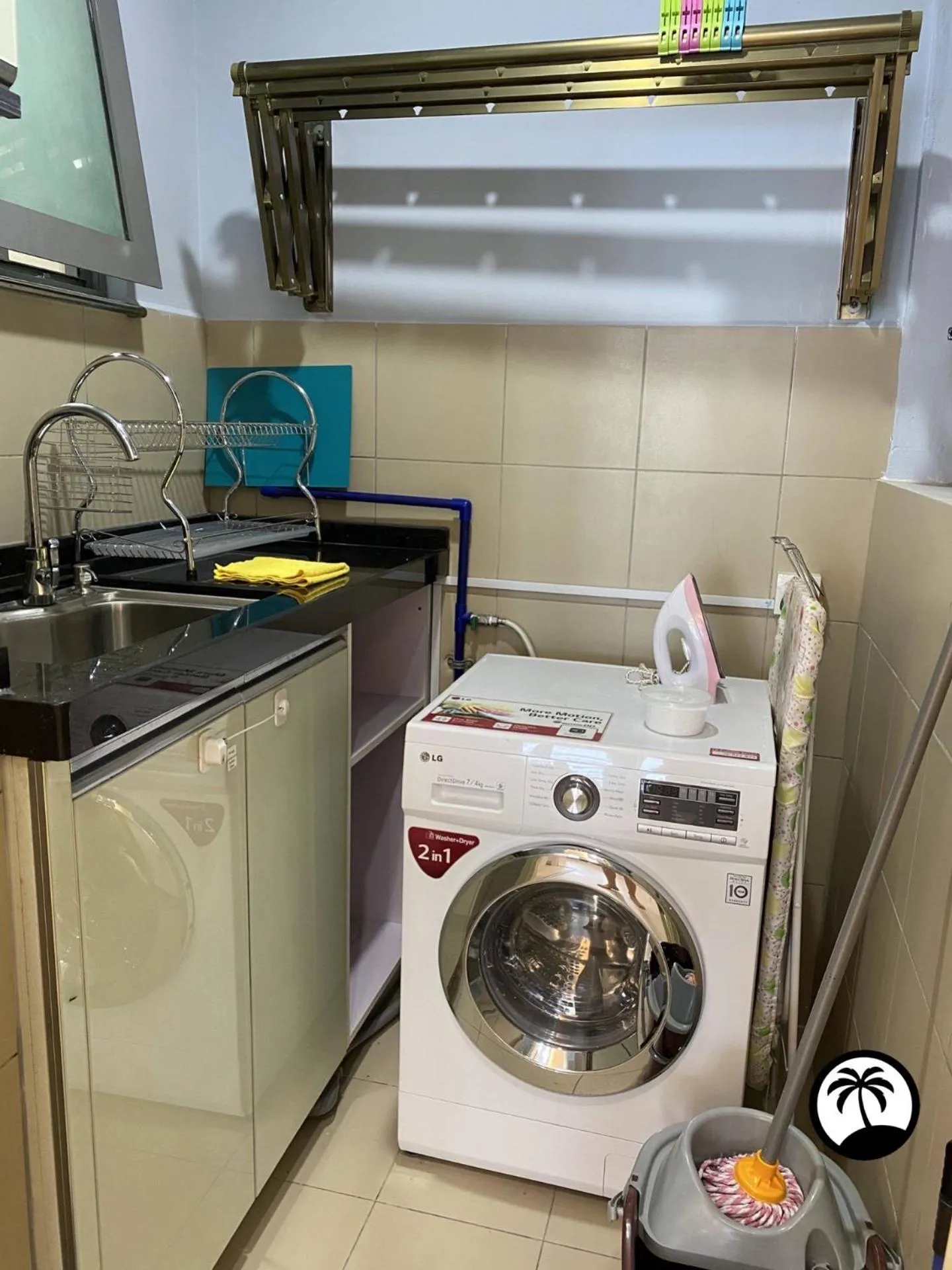 washing machine in Paradise Suite at the Loft, Imago