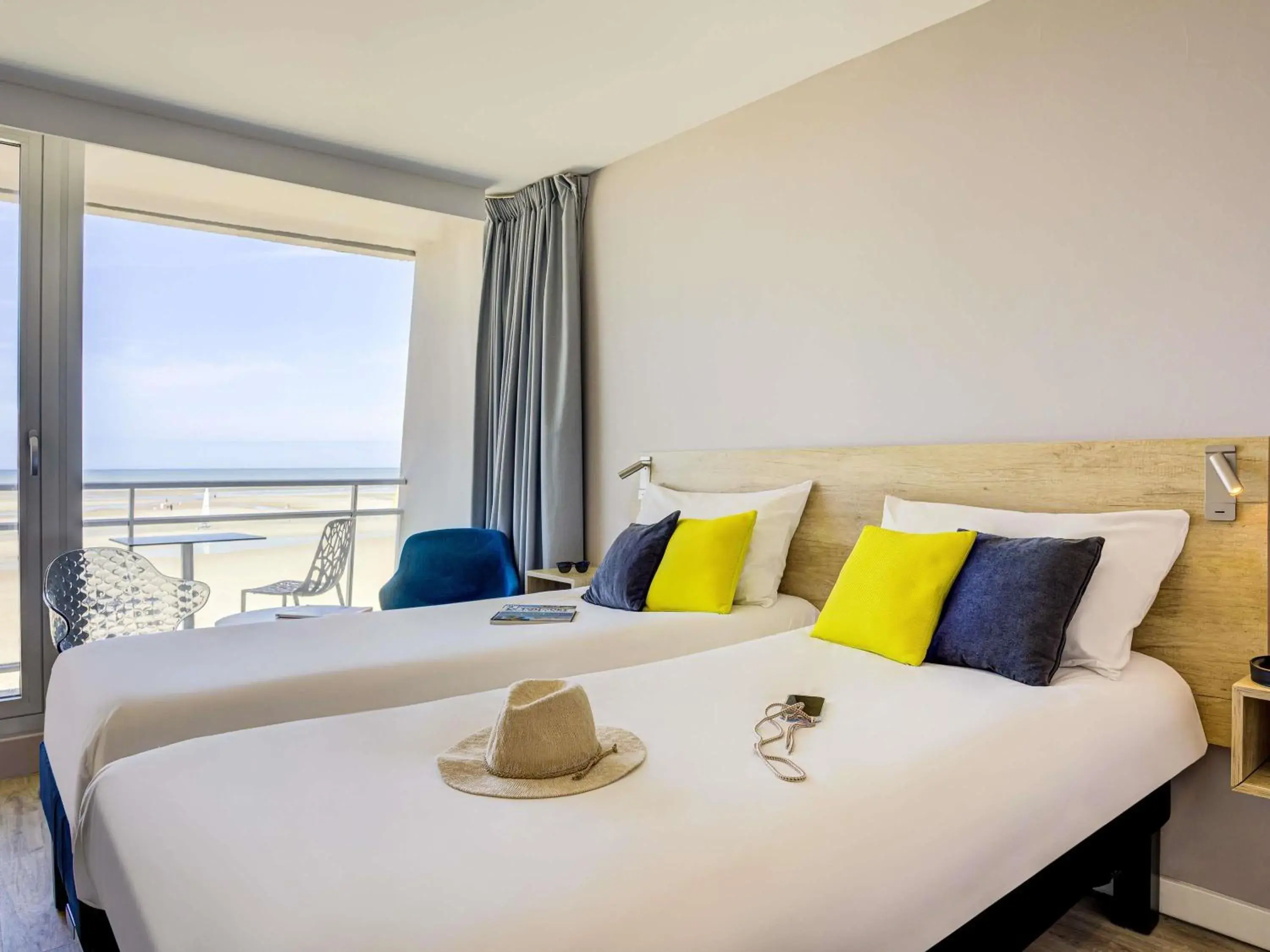 Bedroom, Bed in ibis Thalassa Le Touquet Bedroom, Bed in ibis Thalassa Le Touquet