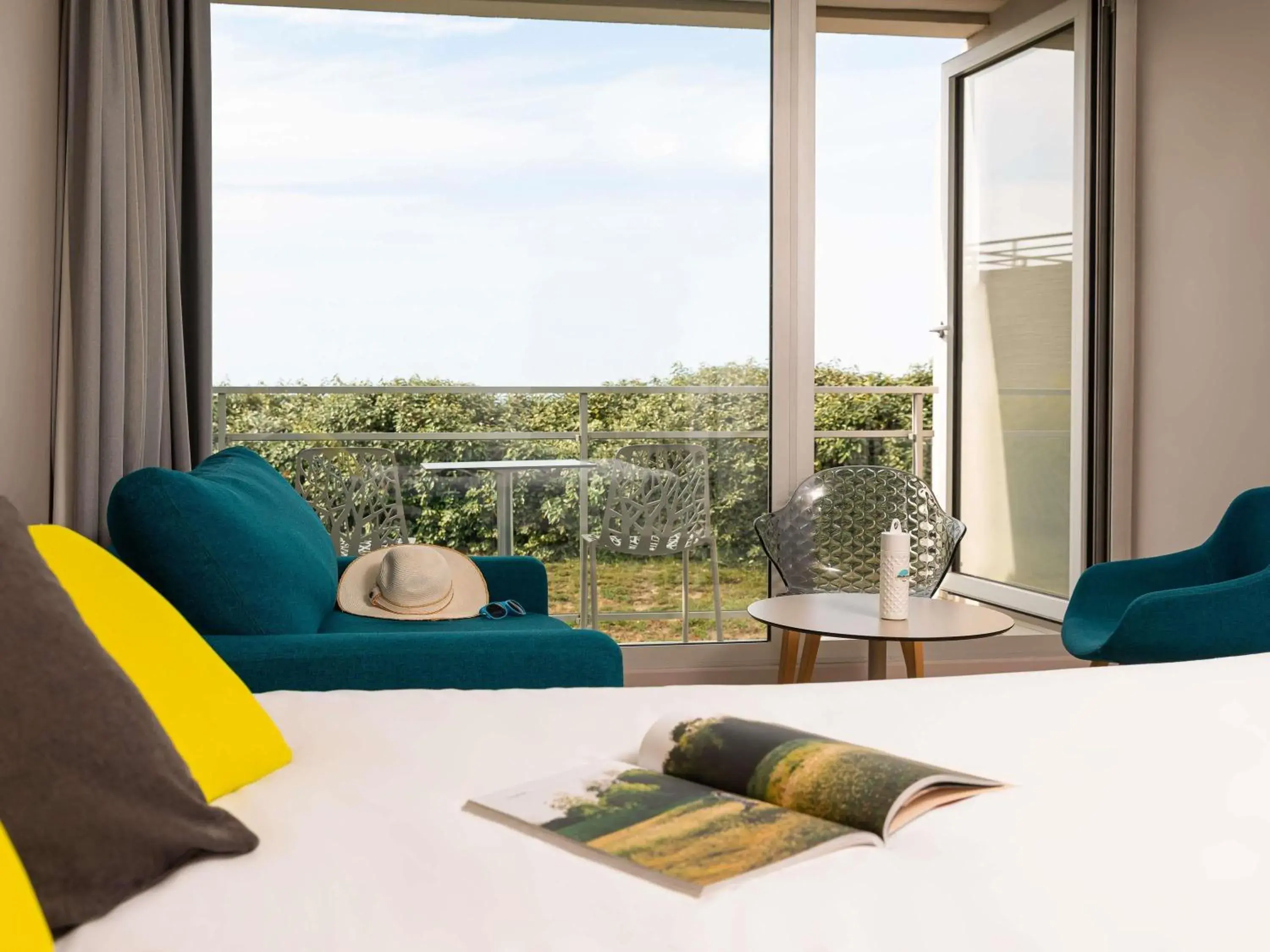 Bedroom, Bed in ibis Thalassa Le Touquet Bedroom, Bed in ibis Thalassa Le Touquet