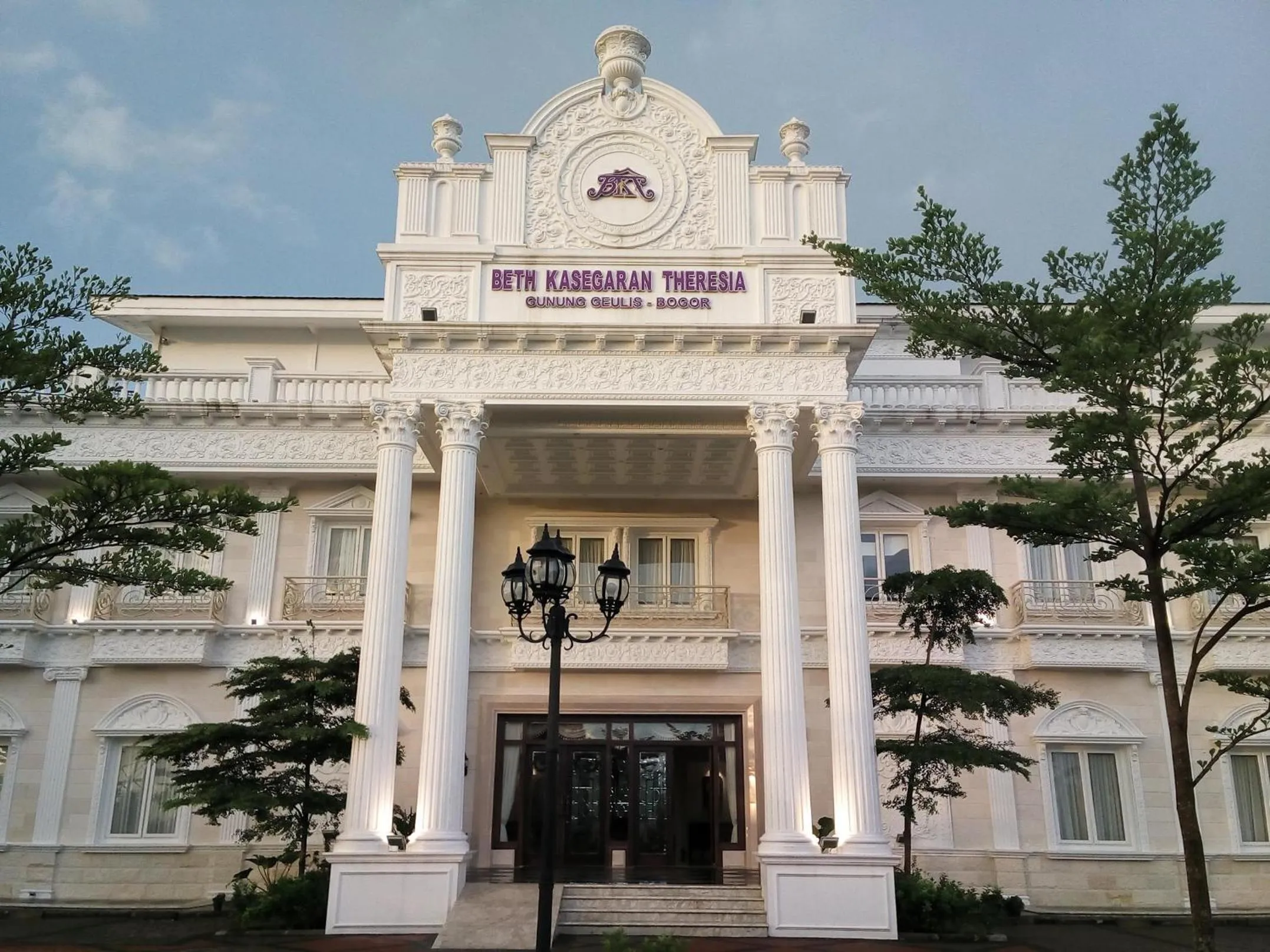 Facade/entrance in Beth Kasegaran Theresia