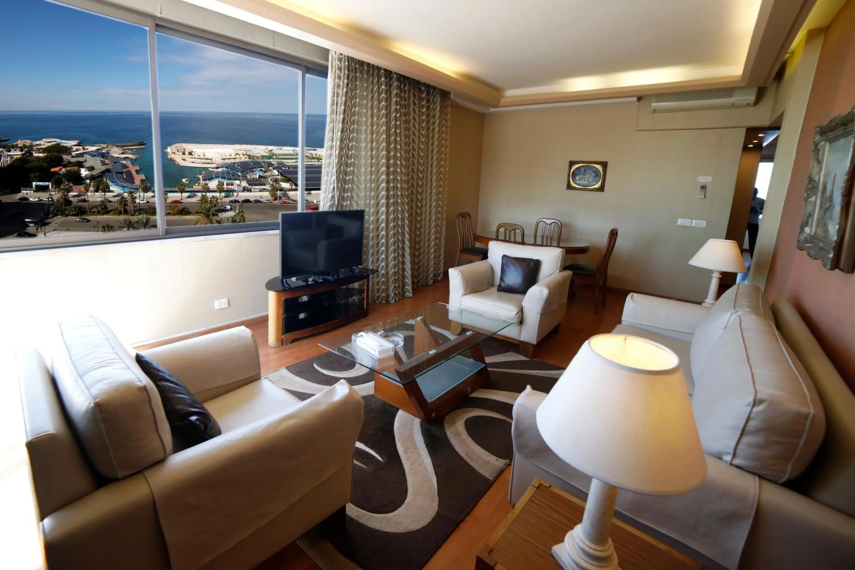 Seating area in Holiday Home Suites