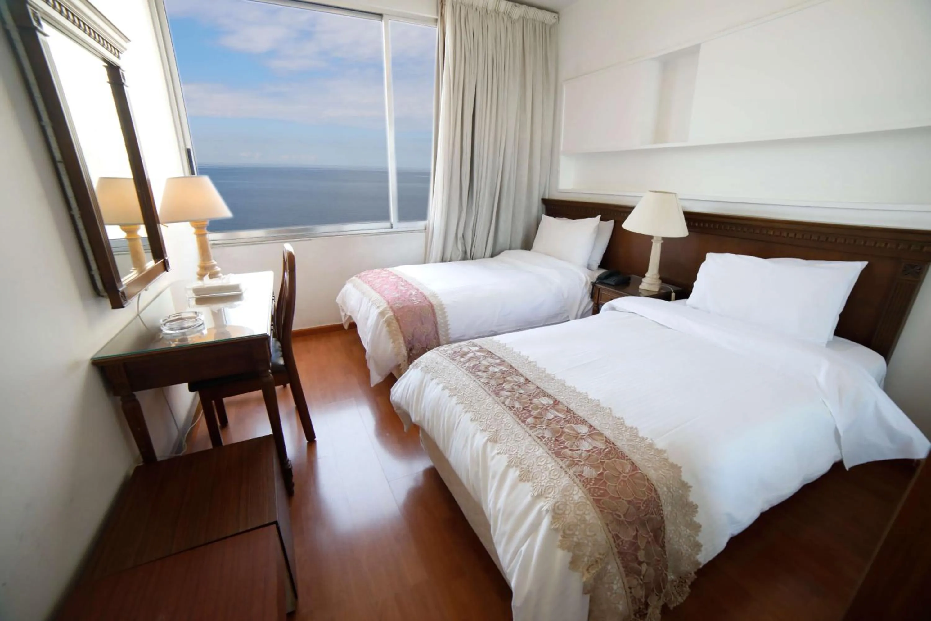 Bedroom, Bed in Holiday Home Suites