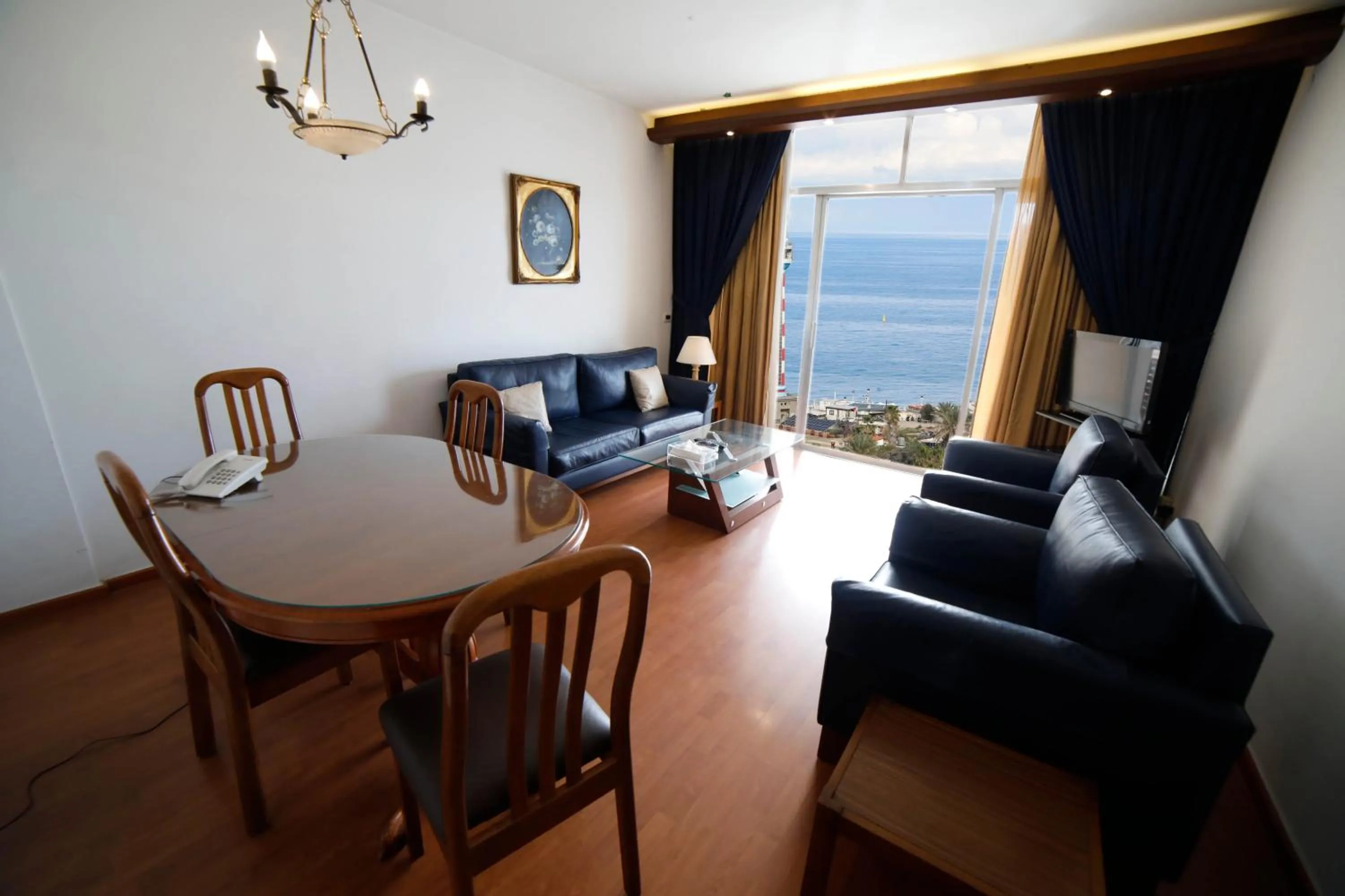 Seating area in Holiday Home Suites