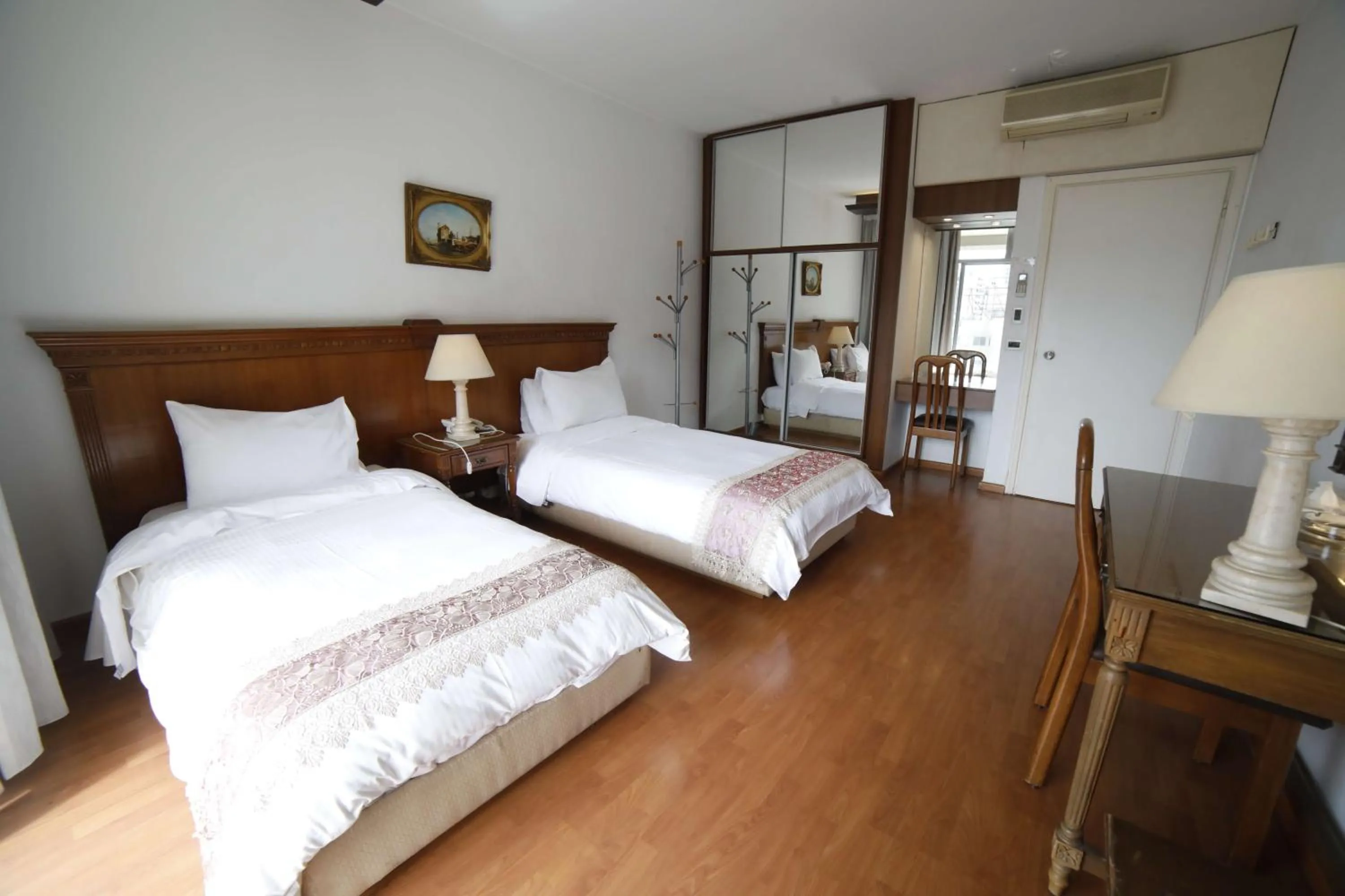 Bedroom, Bed in Holiday Home Suites