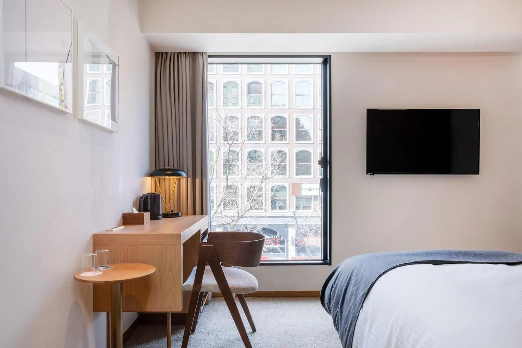 Photo of the whole room, Bed in THE KNOT SAPPORO Photo of the whole room, Bed in THE KNOT SAPPORO